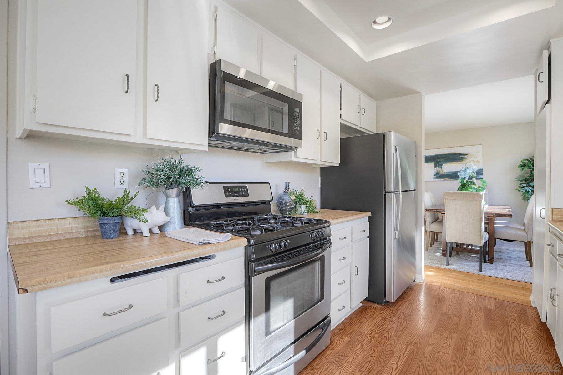 Detail Gallery Image 12 of 26 For 1413  Dawn Ct, San Marcos,  CA 92069 - 4 Beds | 2 Baths