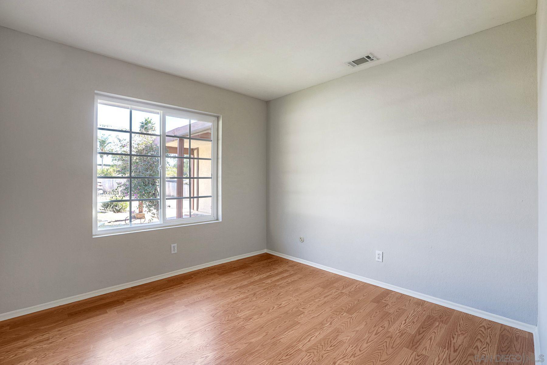 Detail Gallery Image 15 of 26 For 1413  Dawn Ct, San Marcos,  CA 92069 - 4 Beds | 2 Baths