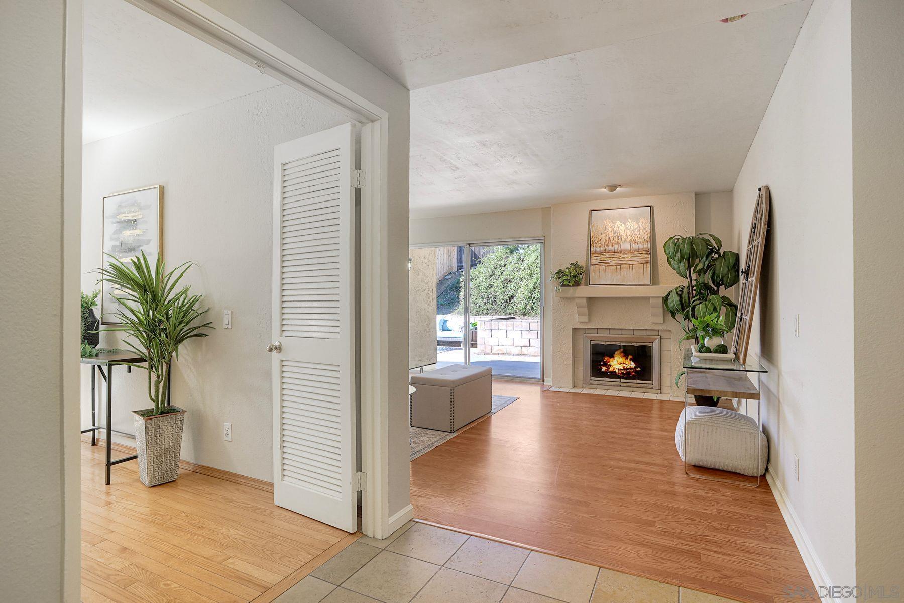 Detail Gallery Image 3 of 26 For 1413  Dawn Ct, San Marcos,  CA 92069 - 4 Beds | 2 Baths