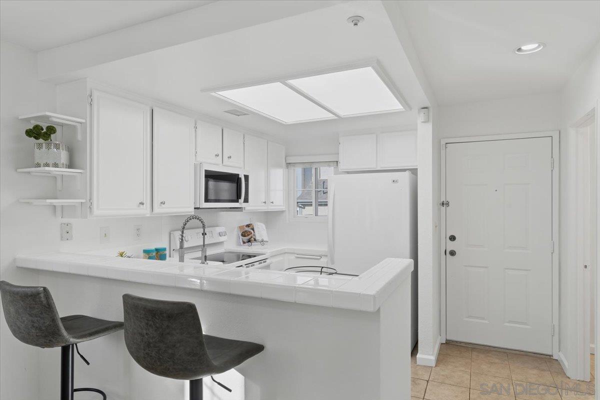 Detail Gallery Image 3 of 24 For 8973  Arlingdale Way, Spring Valley,  CA 91977 - 2 Beds | 2/1 Baths