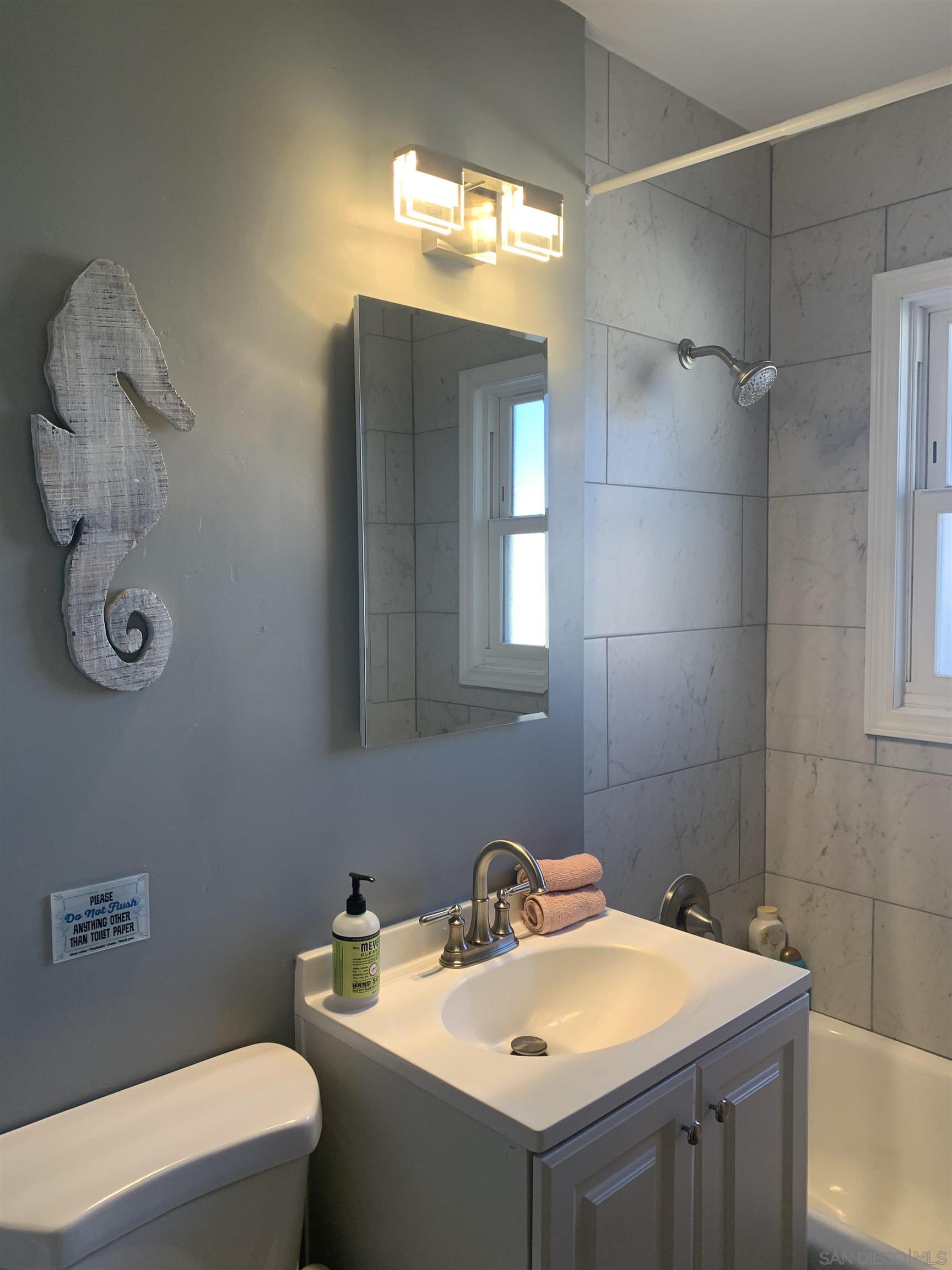 Detail Gallery Image 12 of 12 For 2685  Mission Blvd., San Diego,  CA 92109 - 3 Beds | 2 Baths