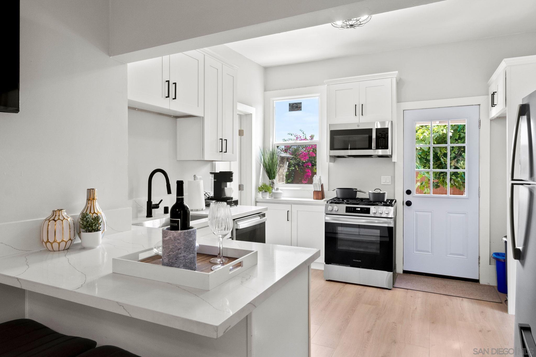 Detail Gallery Image 21 of 75 For 2174  Logan Ave, San Diego,  CA 92113 - – Beds | – Baths