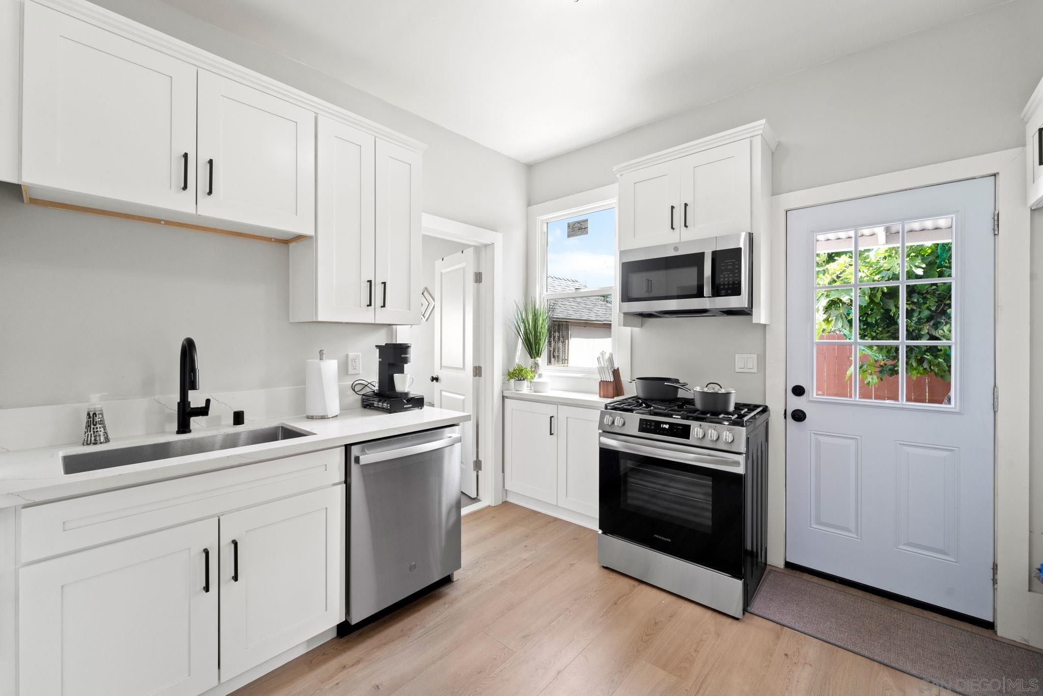 Detail Gallery Image 22 of 75 For 2174  Logan Ave, San Diego,  CA 92113 - – Beds | – Baths