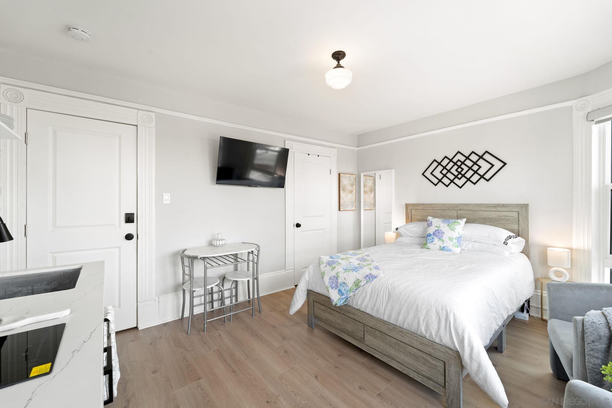 Detail Gallery Image 5 of 75 For 2174  Logan Ave, San Diego,  CA 92113 - – Beds | – Baths