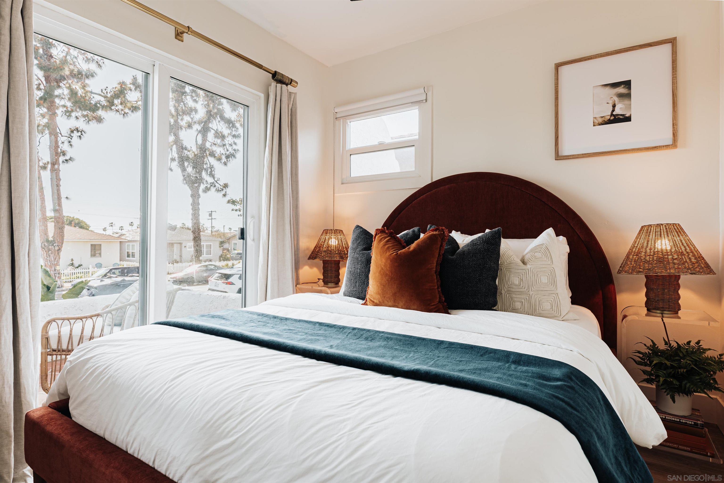 Detail Gallery Image 18 of 56 For 324 S Nevada St, Oceanside,  CA 92054 - 5 Beds | 3 Baths