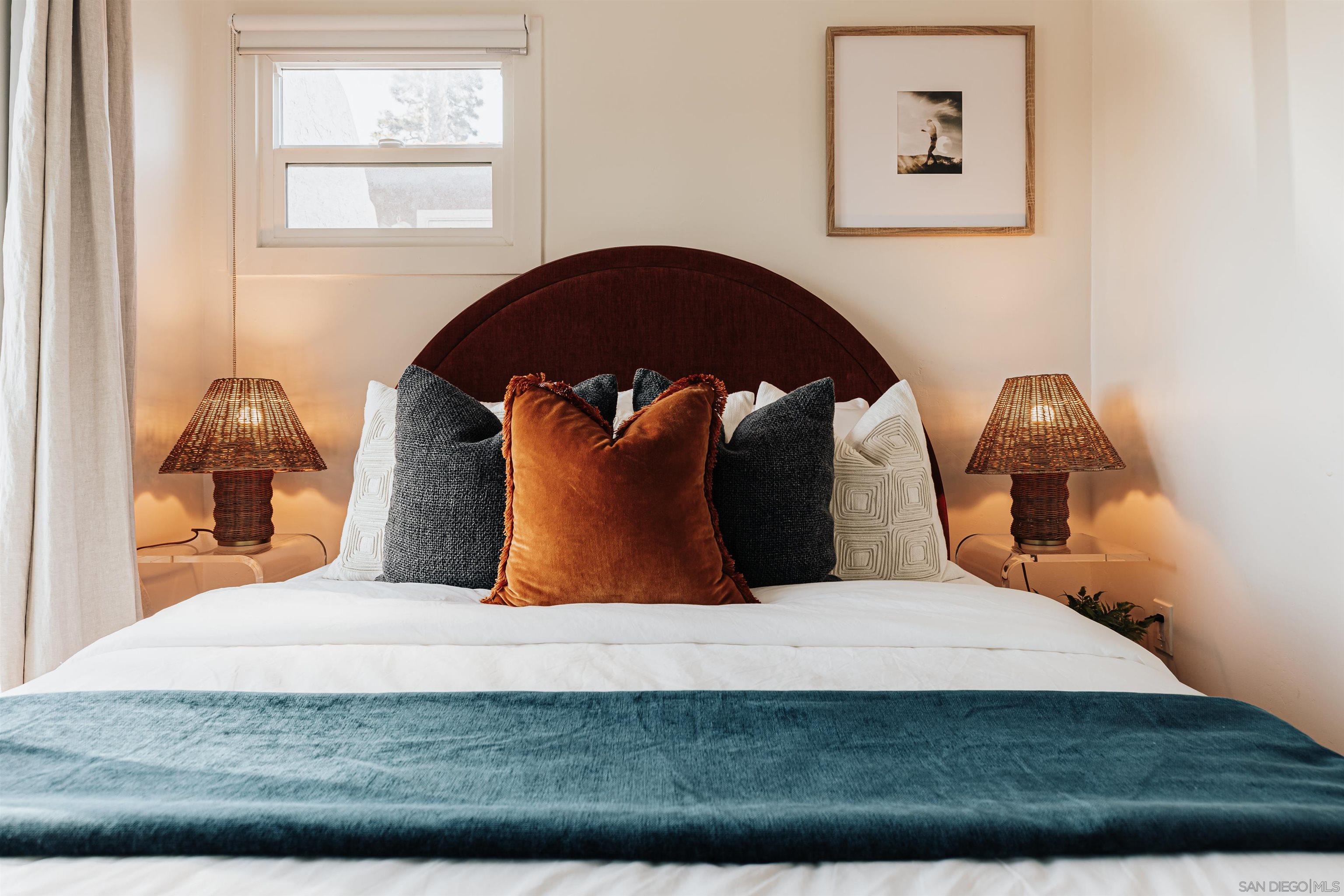 Detail Gallery Image 19 of 56 For 324 S Nevada St, Oceanside,  CA 92054 - 5 Beds | 3 Baths