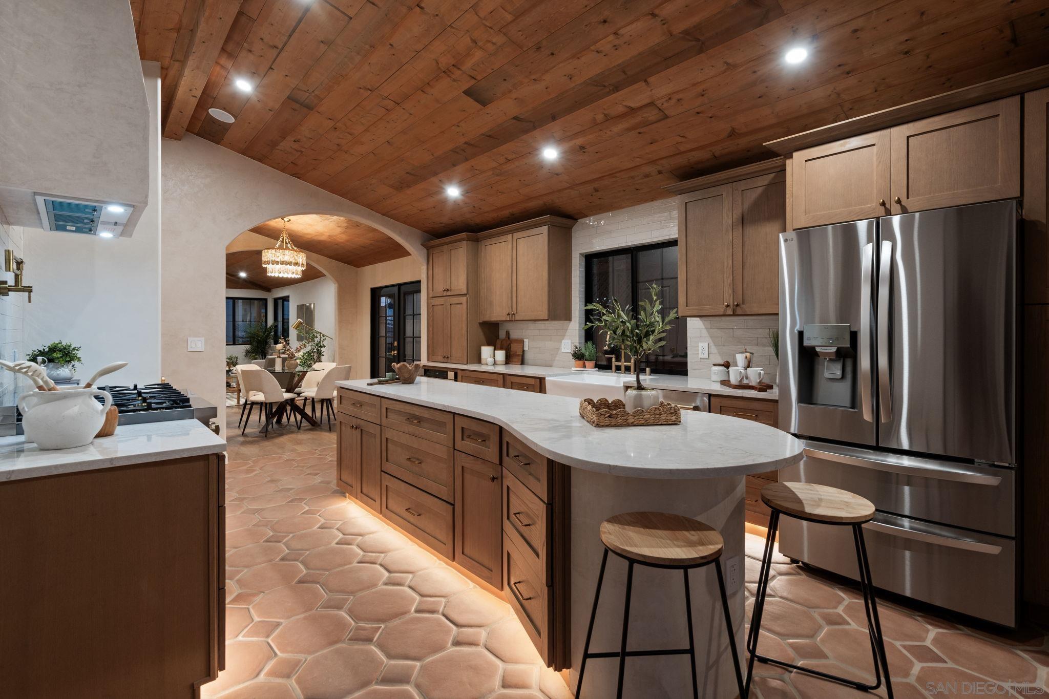 Detail Gallery Image 2 of 69 For 1566  Evergreen St, San Diego,  CA 92106 - 3 Beds | 2 Baths