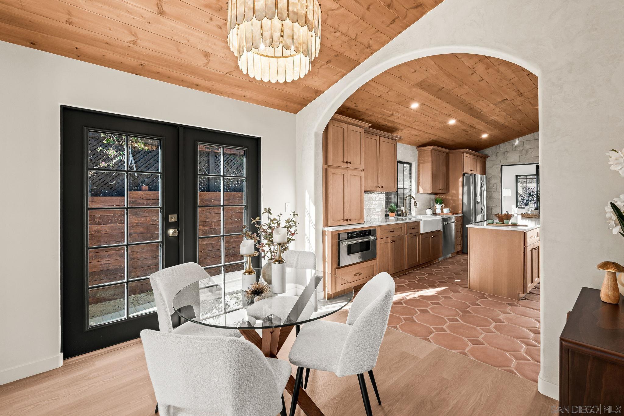 Detail Gallery Image 11 of 69 For 1566  Evergreen St, San Diego,  CA 92106 - 3 Beds | 2 Baths