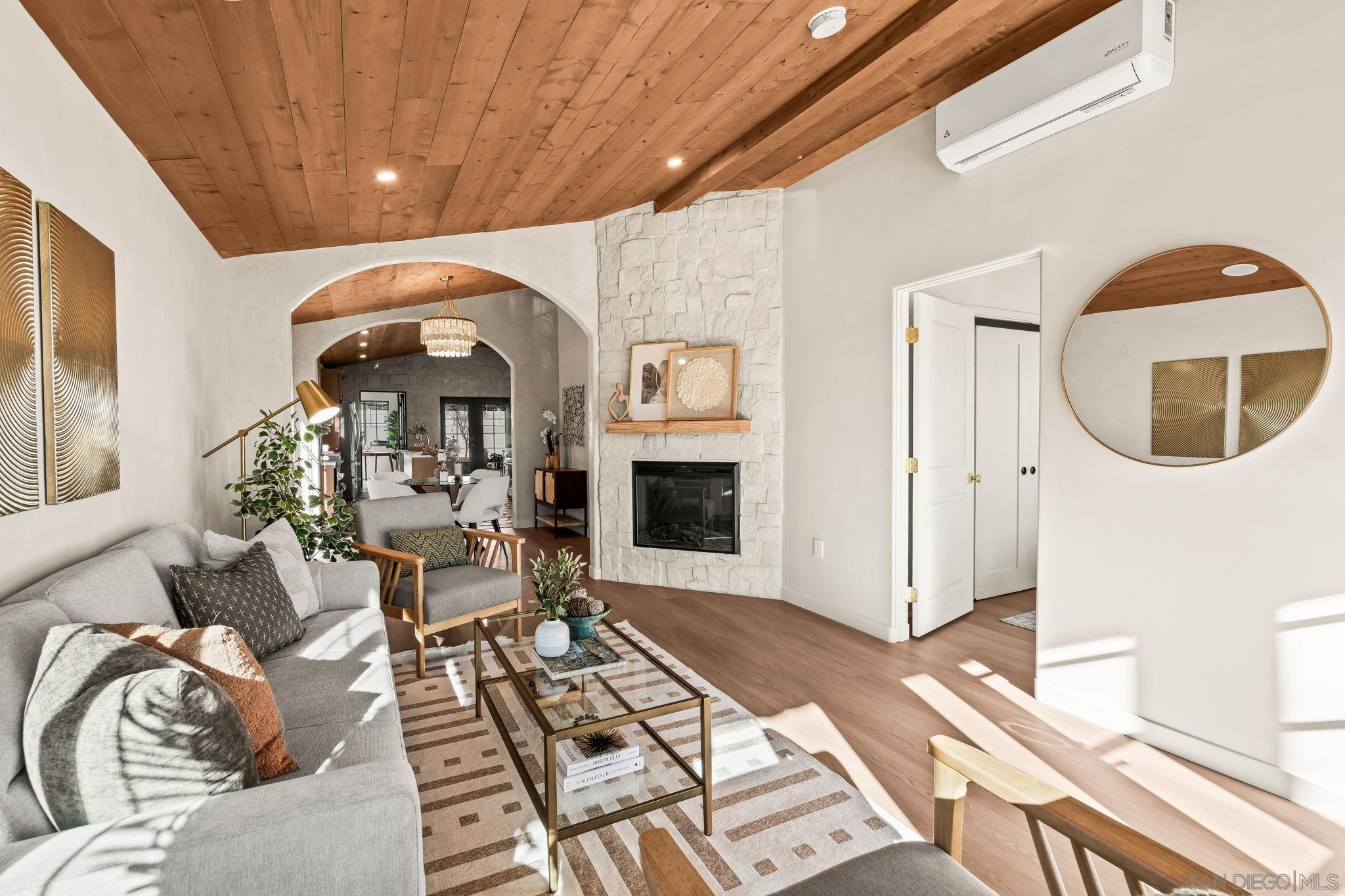 Detail Gallery Image 13 of 70 For 1566  Evergreen St, San Diego,  CA 92106 - 3 Beds | 2 Baths