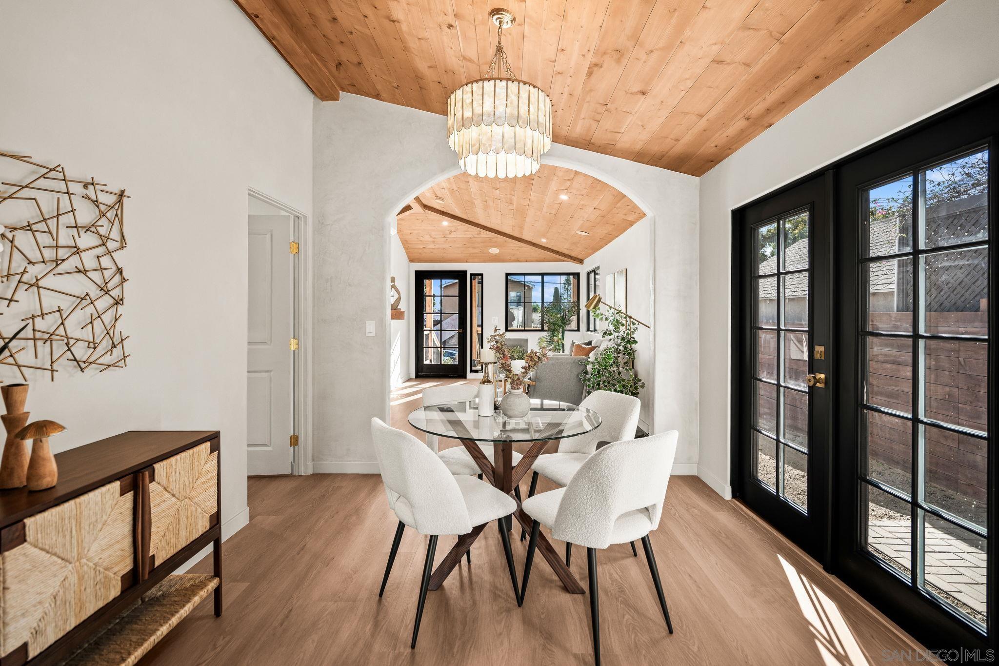 Detail Gallery Image 15 of 70 For 1566  Evergreen St, San Diego,  CA 92106 - 3 Beds | 2 Baths