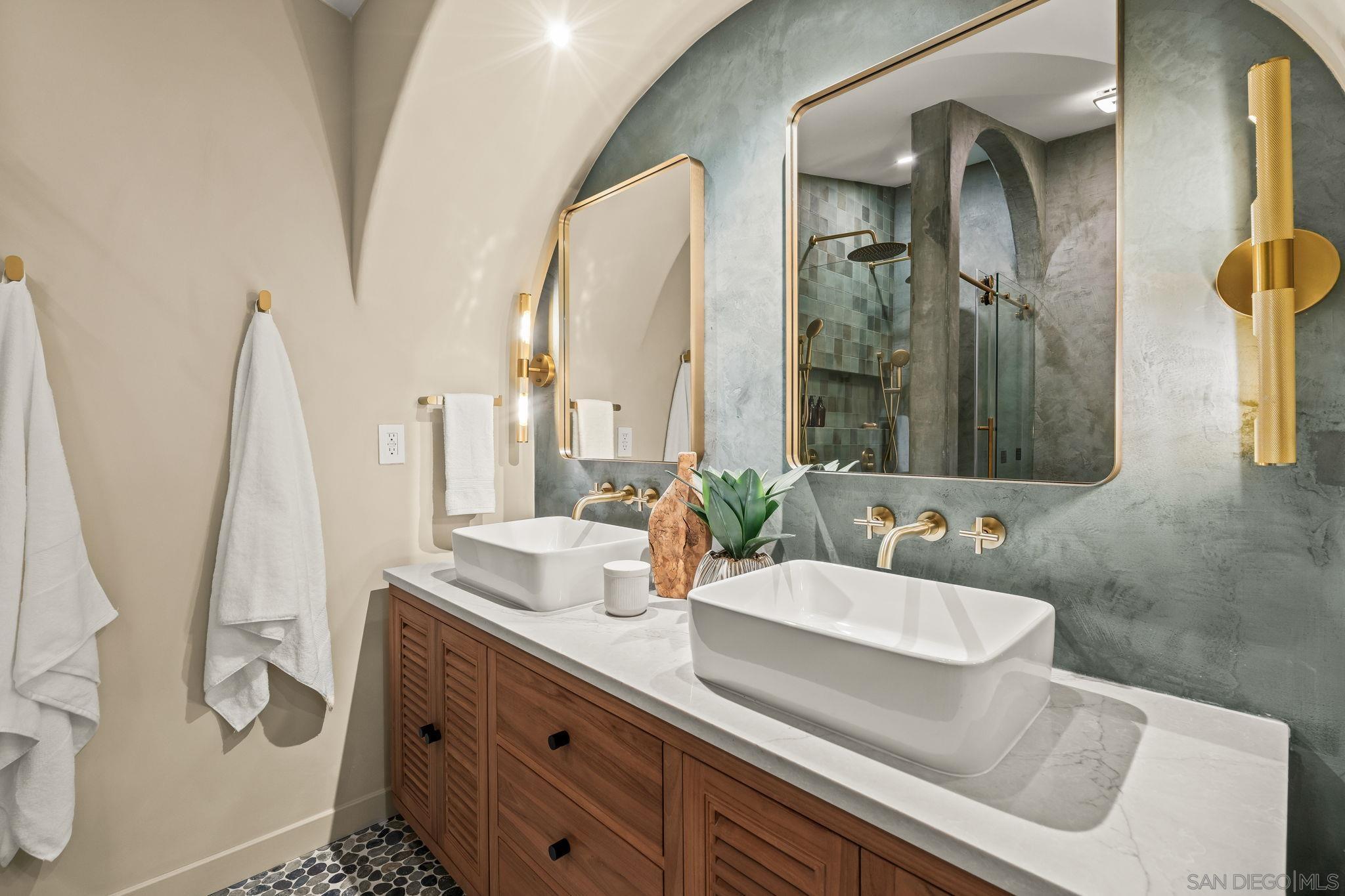 Detail Gallery Image 23 of 69 For 1566  Evergreen St, San Diego,  CA 92106 - 3 Beds | 2 Baths