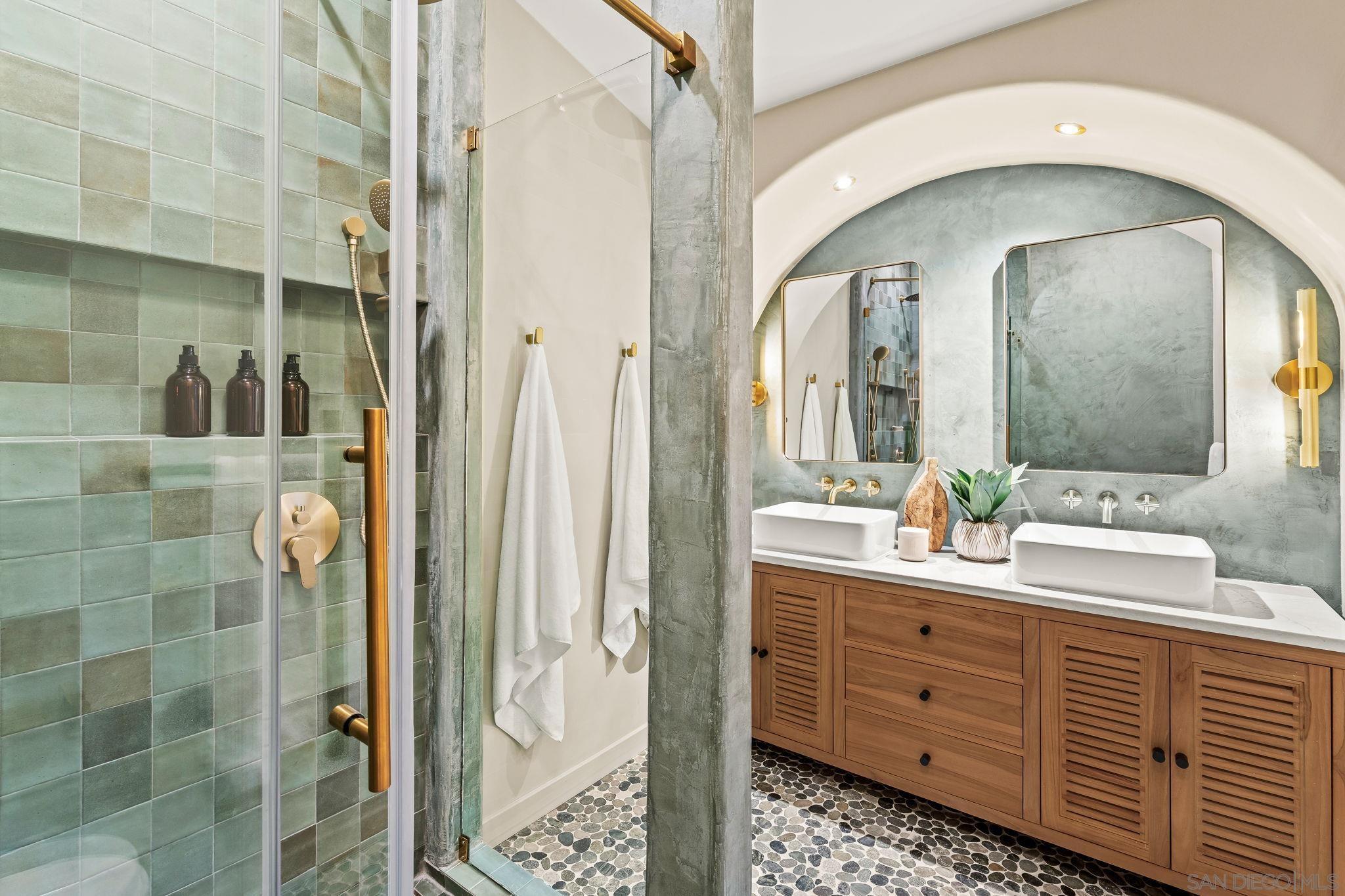 Detail Gallery Image 25 of 69 For 1566  Evergreen St, San Diego,  CA 92106 - 3 Beds | 2 Baths