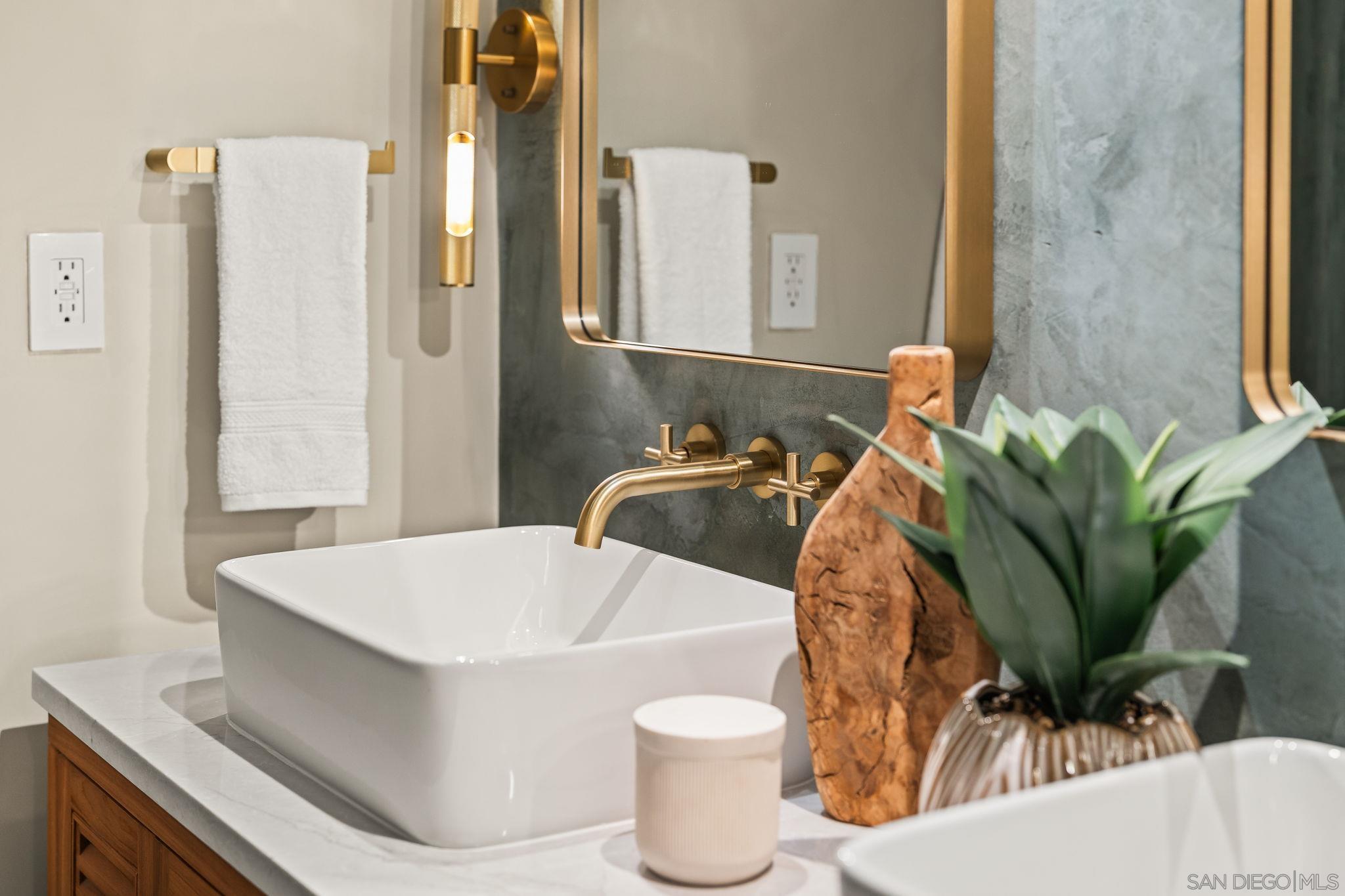 Detail Gallery Image 28 of 69 For 1566  Evergreen St, San Diego,  CA 92106 - 3 Beds | 2 Baths