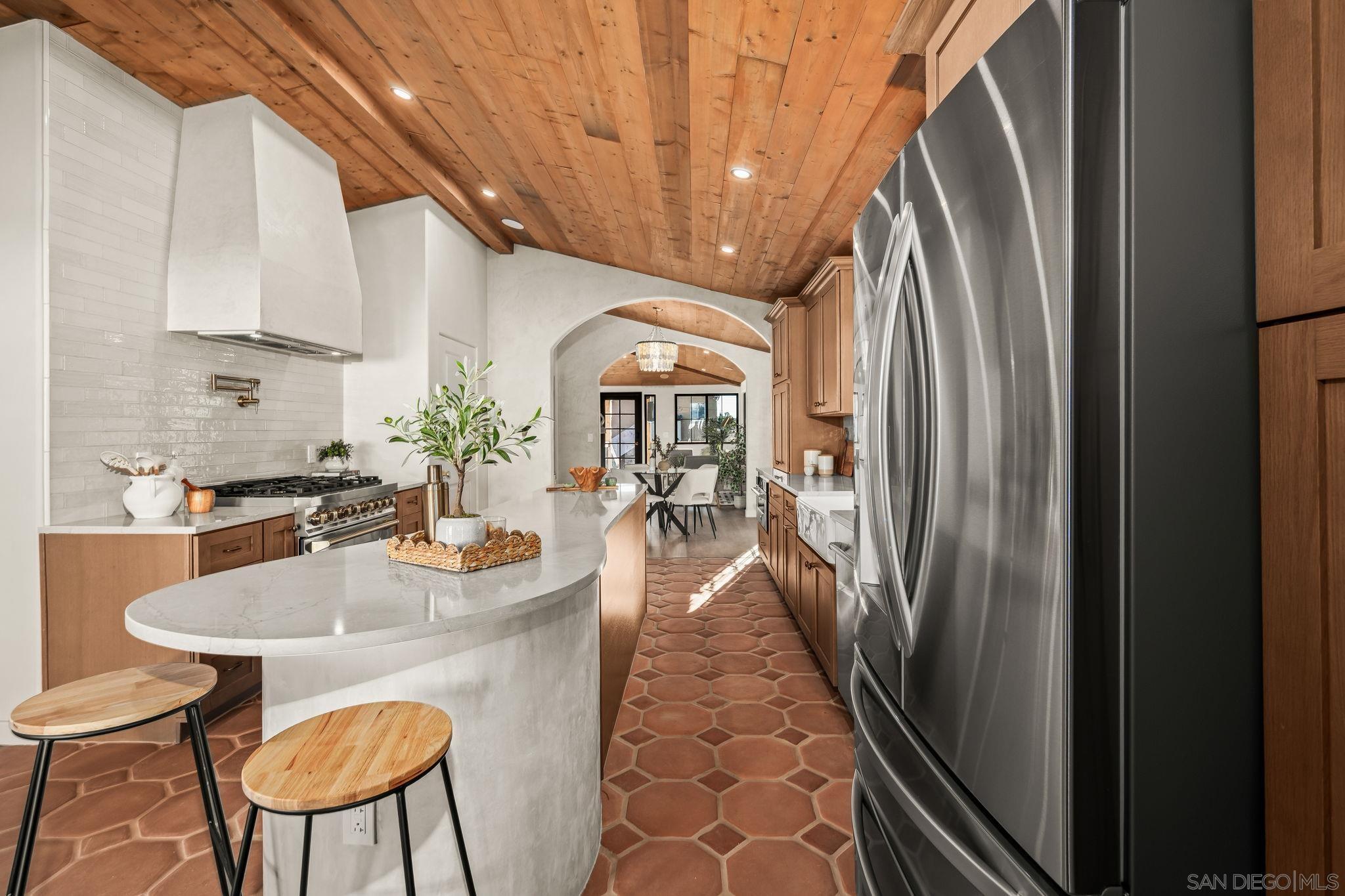 Detail Gallery Image 6 of 70 For 1566  Evergreen St, San Diego,  CA 92106 - 3 Beds | 2 Baths