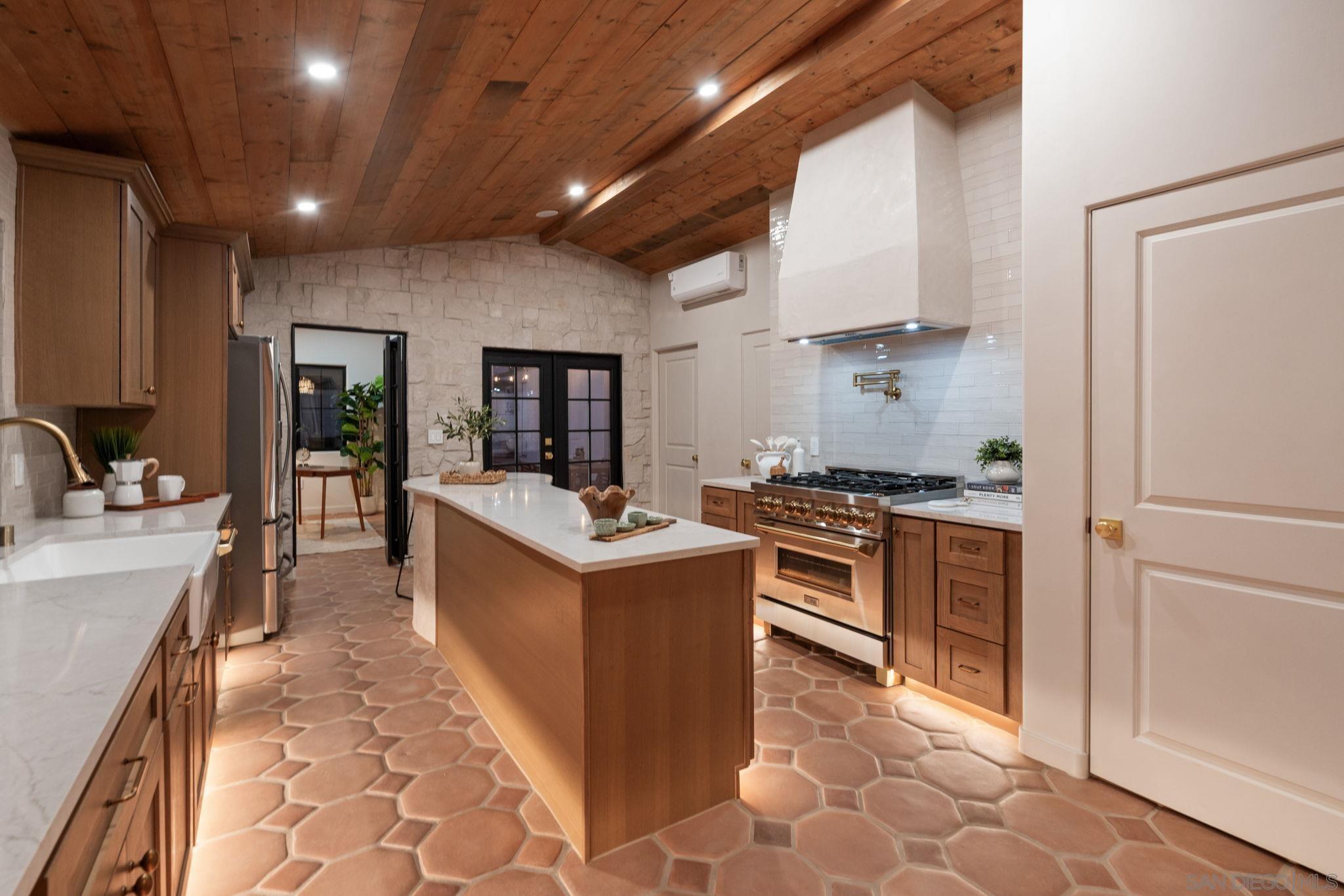 Detail Gallery Image 63 of 70 For 1566  Evergreen St, San Diego,  CA 92106 - 3 Beds | 2 Baths