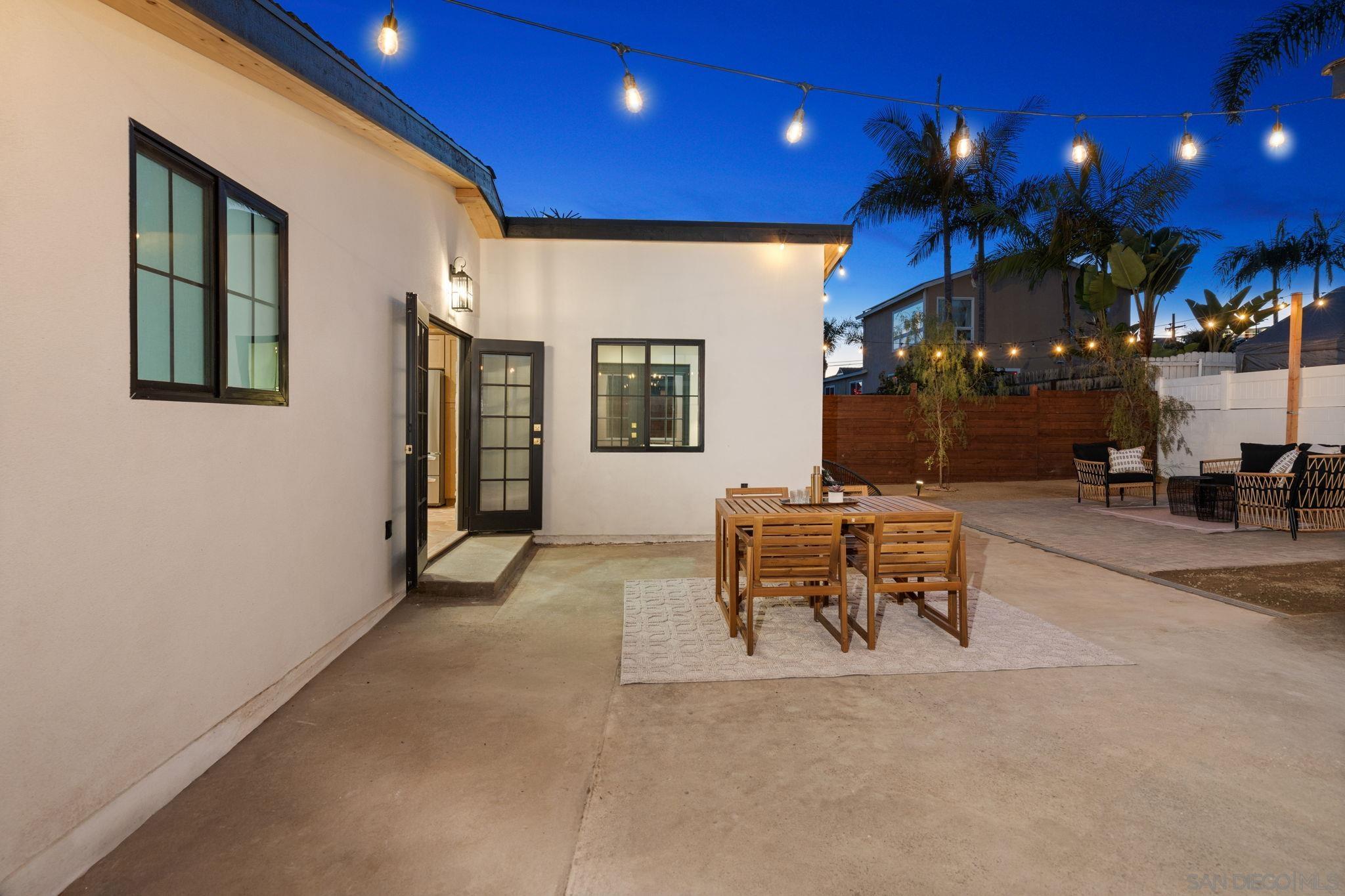 Detail Gallery Image 67 of 70 For 1566  Evergreen St, San Diego,  CA 92106 - 3 Beds | 2 Baths