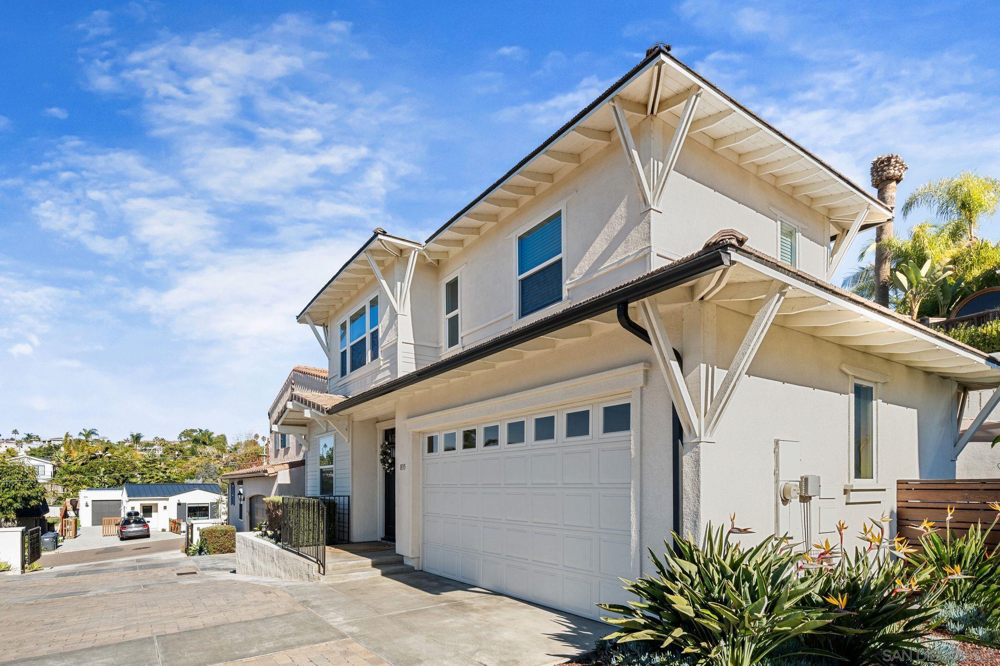 Detail Gallery Image 2 of 38 For 835  Vera St, Solana Beach,  CA 92075 - 4 Beds | 3 Baths