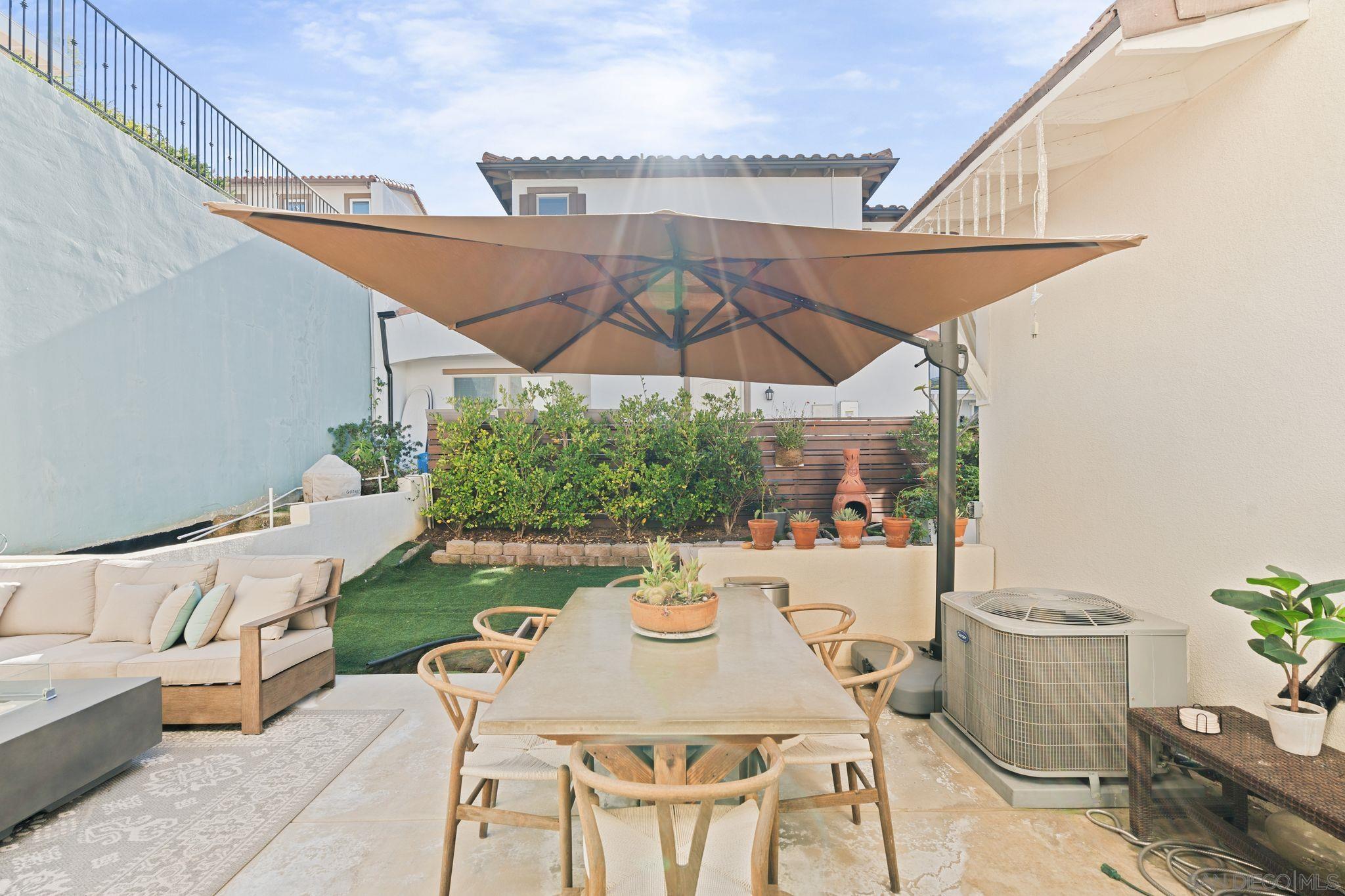 Detail Gallery Image 11 of 38 For 835  Vera St, Solana Beach,  CA 92075 - 4 Beds | 3 Baths