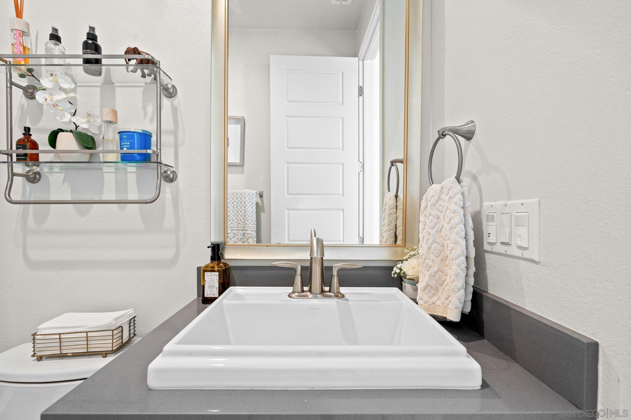 Detail Gallery Image 15 of 38 For 835  Vera St, Solana Beach,  CA 92075 - 4 Beds | 3 Baths