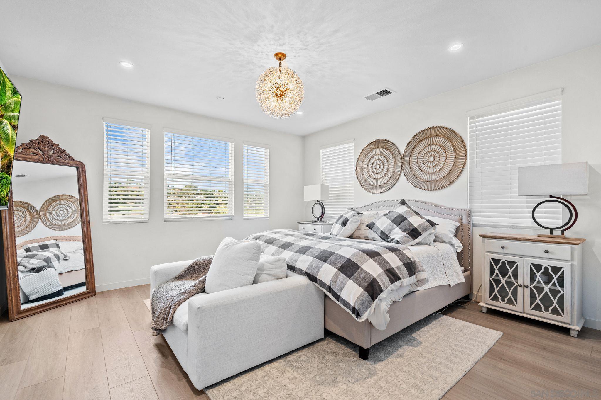 Detail Gallery Image 19 of 38 For 835  Vera St, Solana Beach,  CA 92075 - 4 Beds | 3 Baths