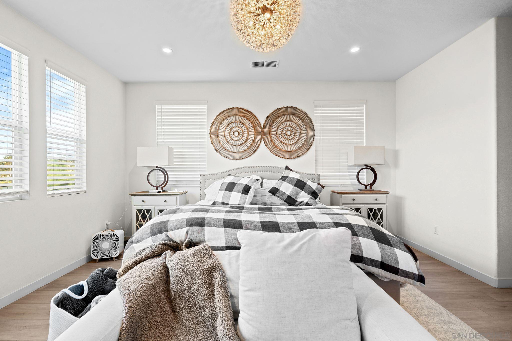 Detail Gallery Image 20 of 38 For 835  Vera St, Solana Beach,  CA 92075 - 4 Beds | 3 Baths