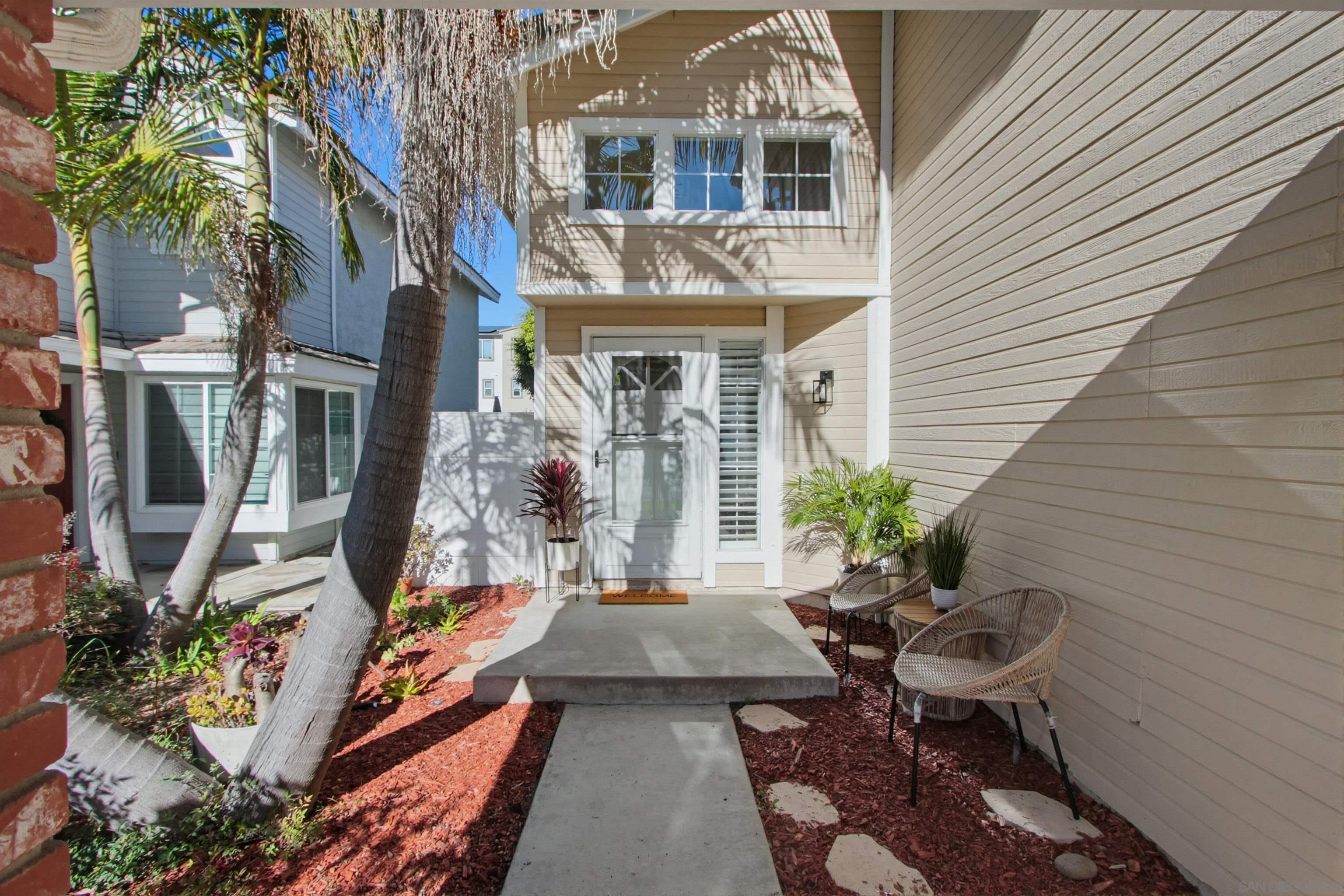 Detail Gallery Image 3 of 39 For 14128  Stoney Gate Place, San Diego,  CA 92128 - 4 Beds | 2/1 Baths