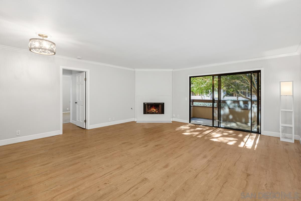 Front Image Thumbnail for SD250045581