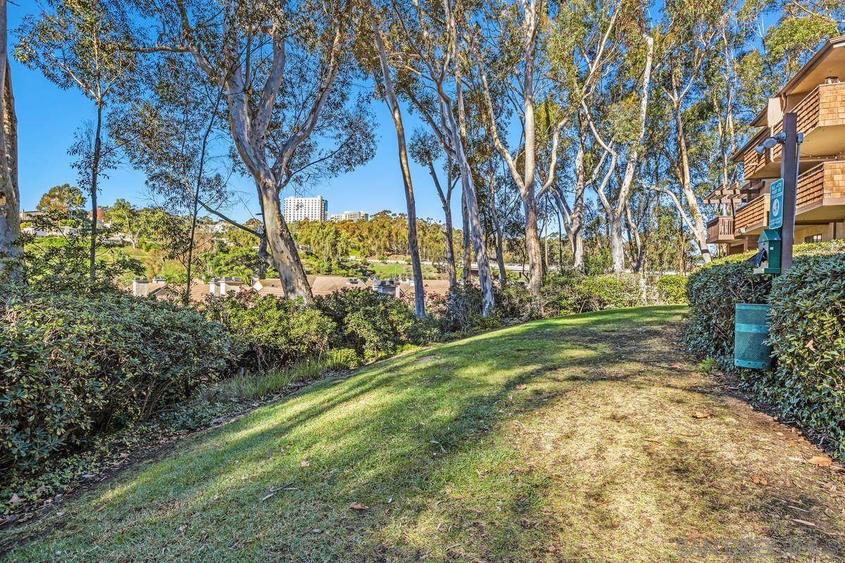 Detail Gallery Image 16 of 25 For 8860  Villa La Jolla Dr  105, La Jolla,  CA 92037 - 2 Beds | 2 Baths