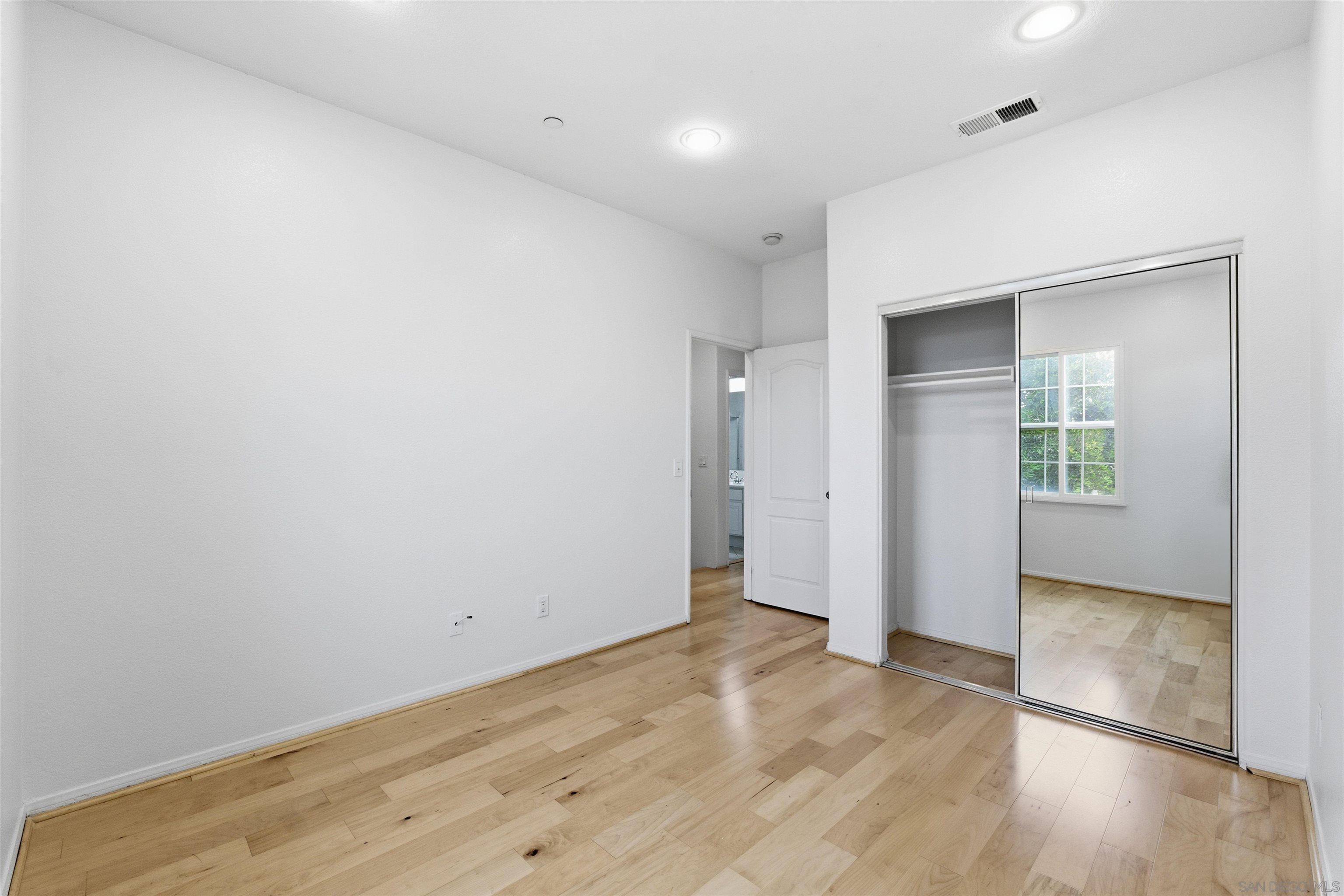 Detail Gallery Image 26 of 44 For 13049  Cadencia Pl, San Diego,  CA 92130 - 4 Beds | 2/1 Baths