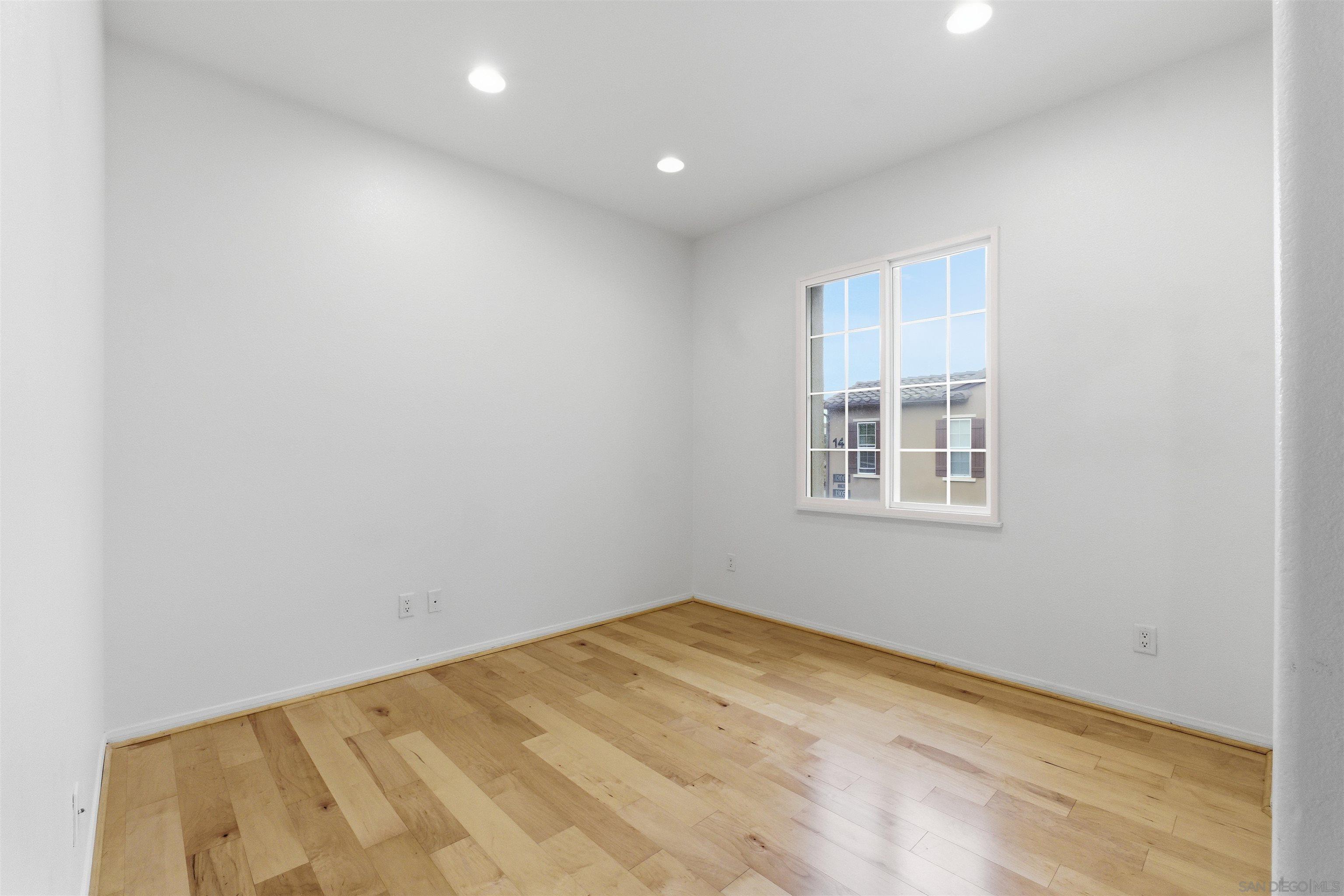 Detail Gallery Image 27 of 44 For 13049  Cadencia Pl, San Diego,  CA 92130 - 4 Beds | 2/1 Baths