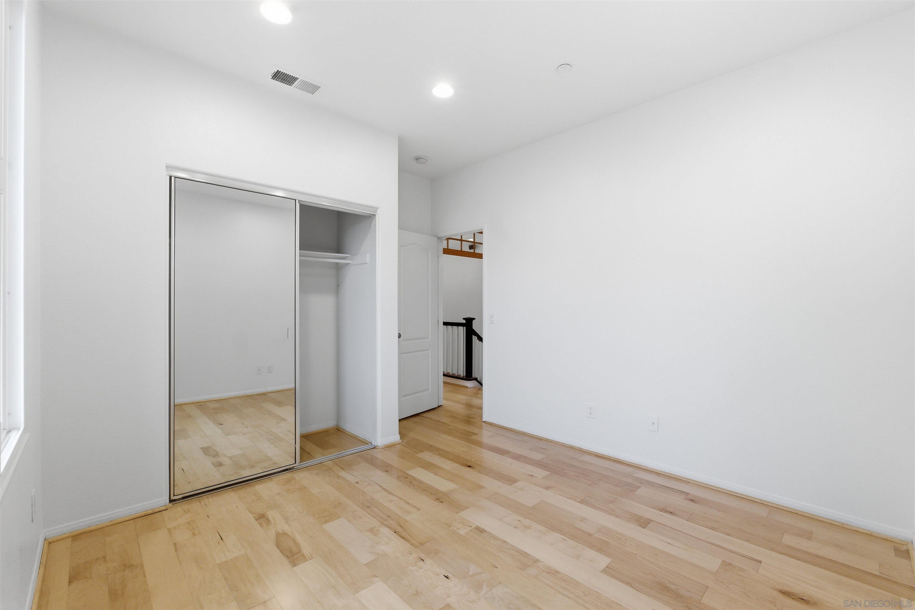 Detail Gallery Image 28 of 44 For 13049  Cadencia Pl, San Diego,  CA 92130 - 4 Beds | 2/1 Baths