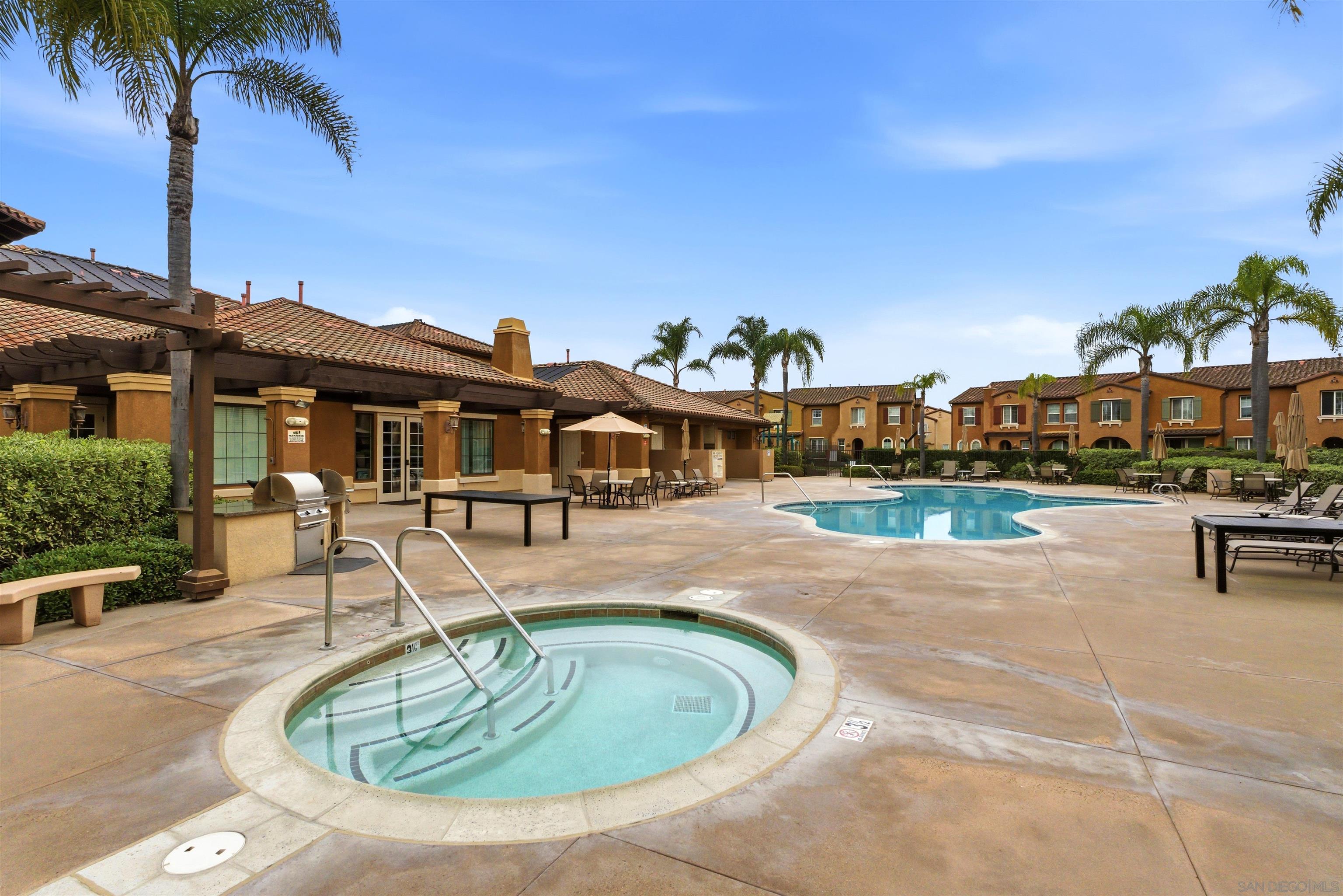 Detail Gallery Image 39 of 44 For 13049  Cadencia Pl, San Diego,  CA 92130 - 4 Beds | 2/1 Baths