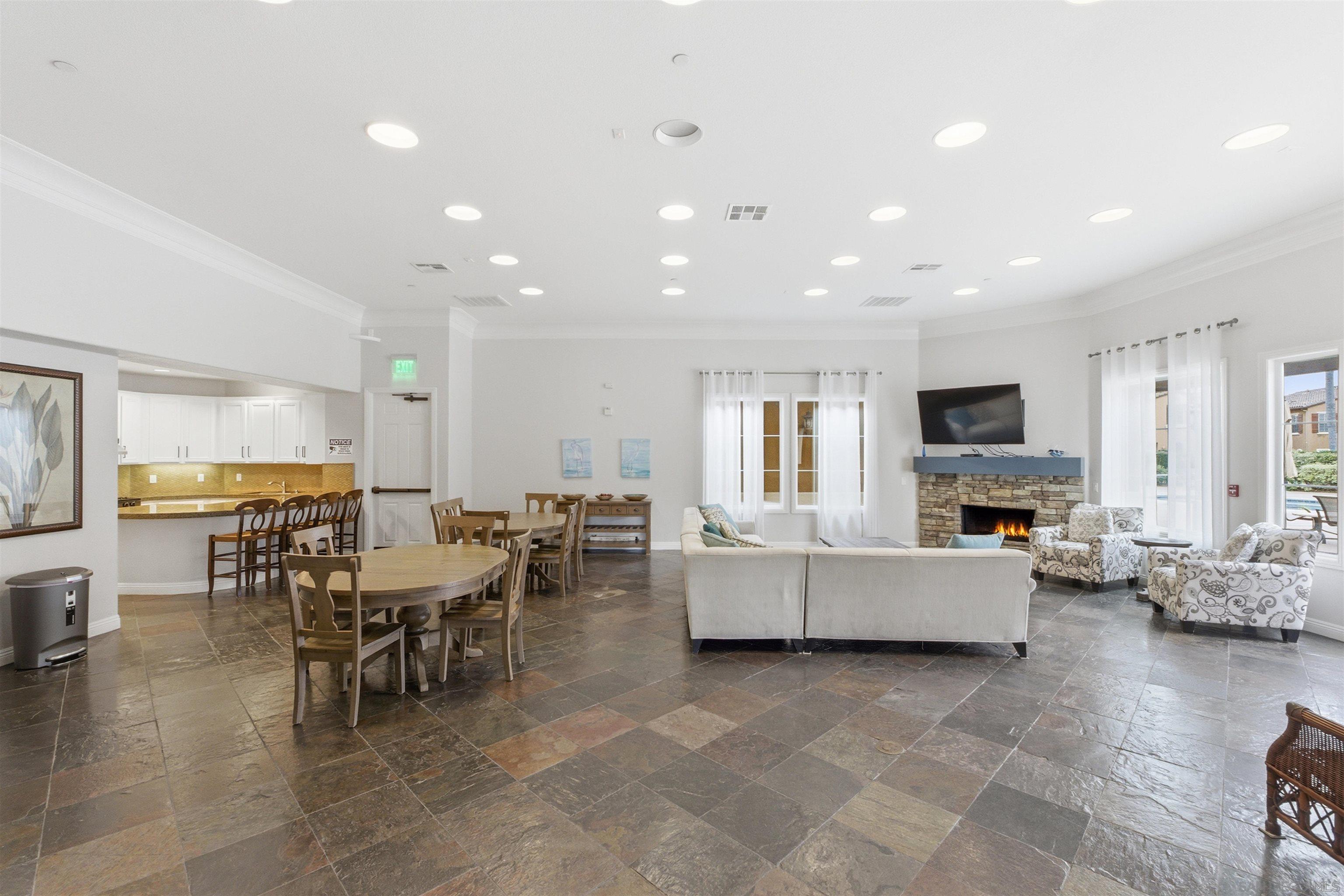 Detail Gallery Image 42 of 44 For 13049  Cadencia Pl, San Diego,  CA 92130 - 4 Beds | 2/1 Baths