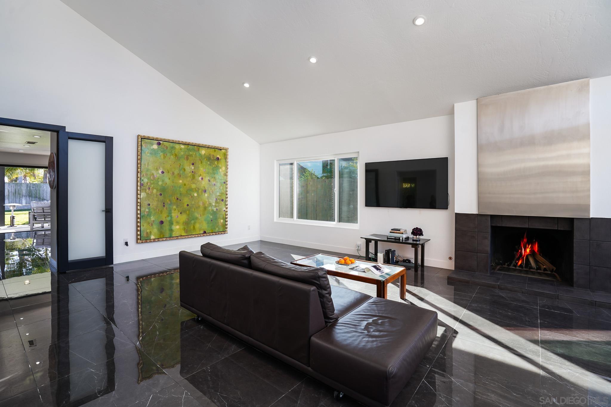 Detail Gallery Image 3 of 39 For 1517  Shields Ave, Encinitas,  CA 92024 - 4 Beds | 2 Baths