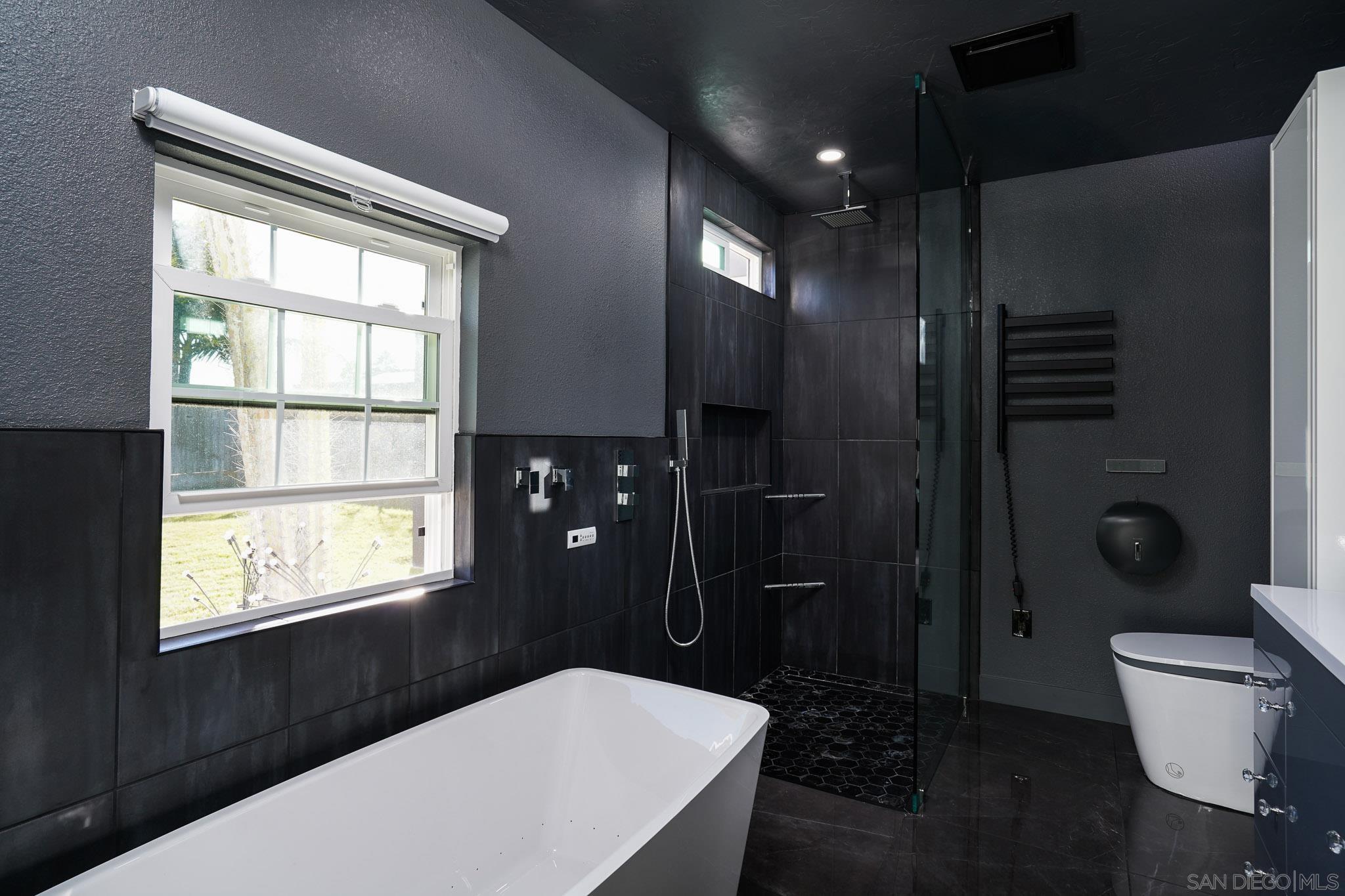 Detail Gallery Image 21 of 39 For 1517  Shields Ave, Encinitas,  CA 92024 - 4 Beds | 2 Baths