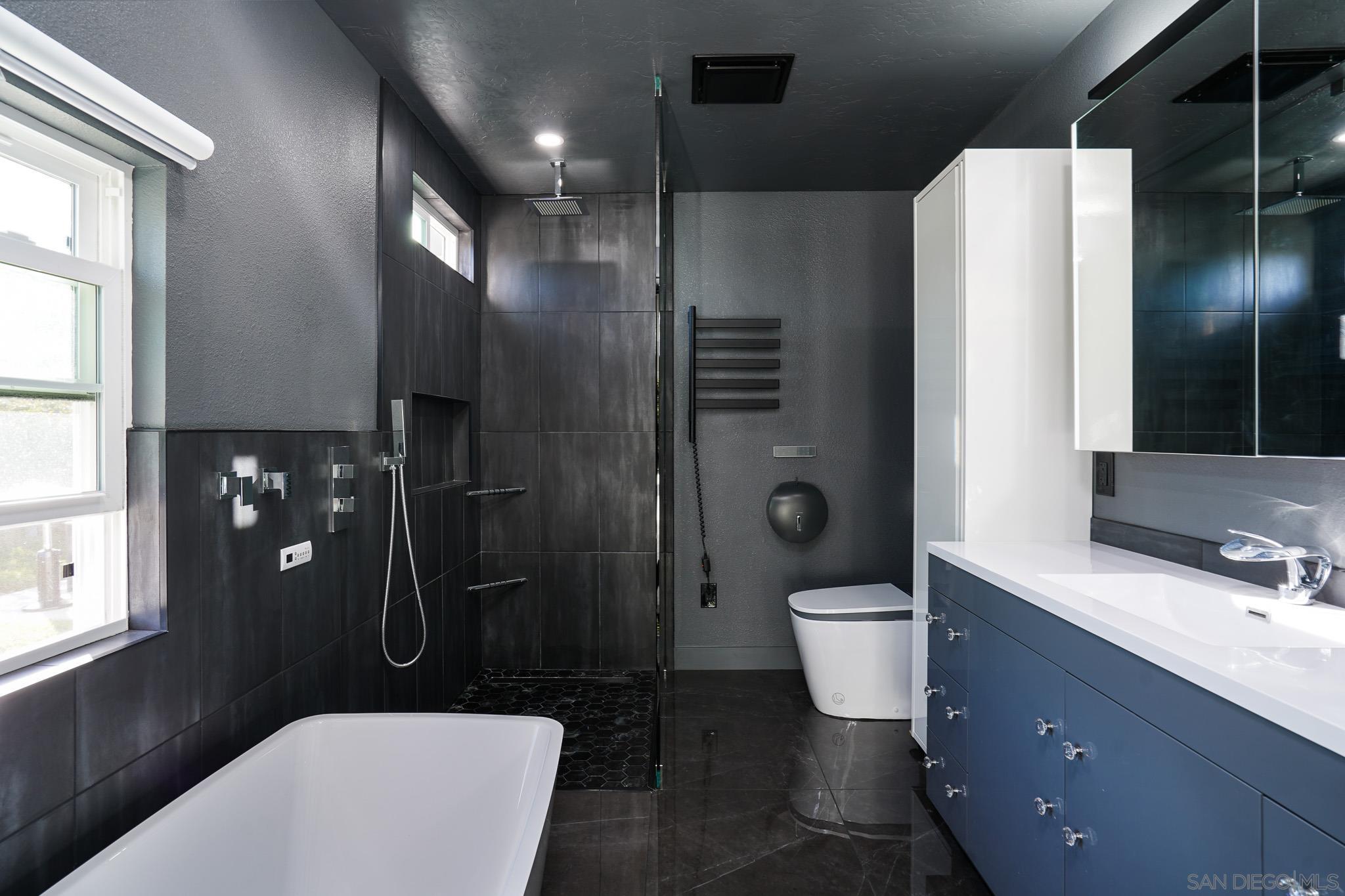 Detail Gallery Image 22 of 39 For 1517  Shields Ave, Encinitas,  CA 92024 - 4 Beds | 2 Baths