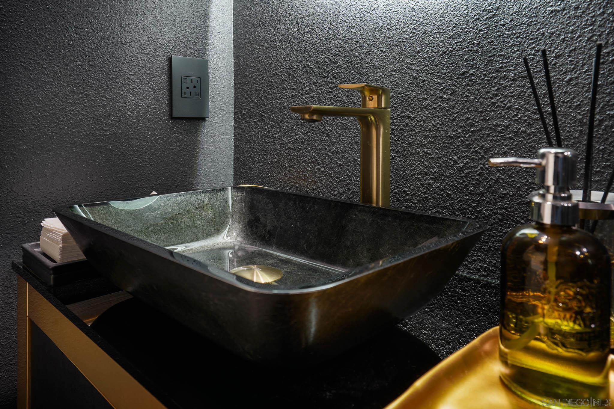 Detail Gallery Image 26 of 39 For 1517  Shields Ave, Encinitas,  CA 92024 - 4 Beds | 2 Baths