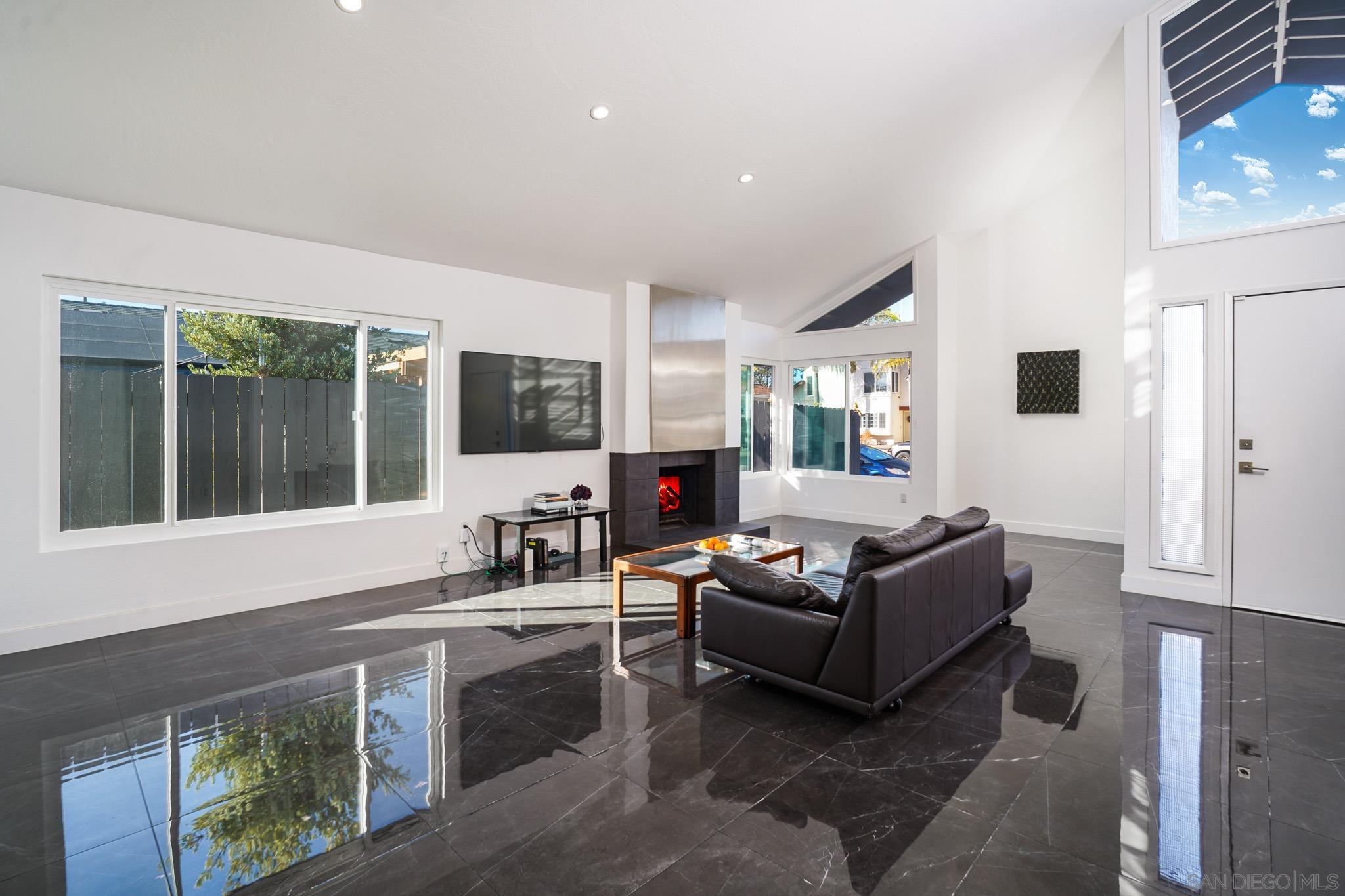 Detail Gallery Image 6 of 39 For 1517  Shields Ave, Encinitas,  CA 92024 - 4 Beds | 2 Baths