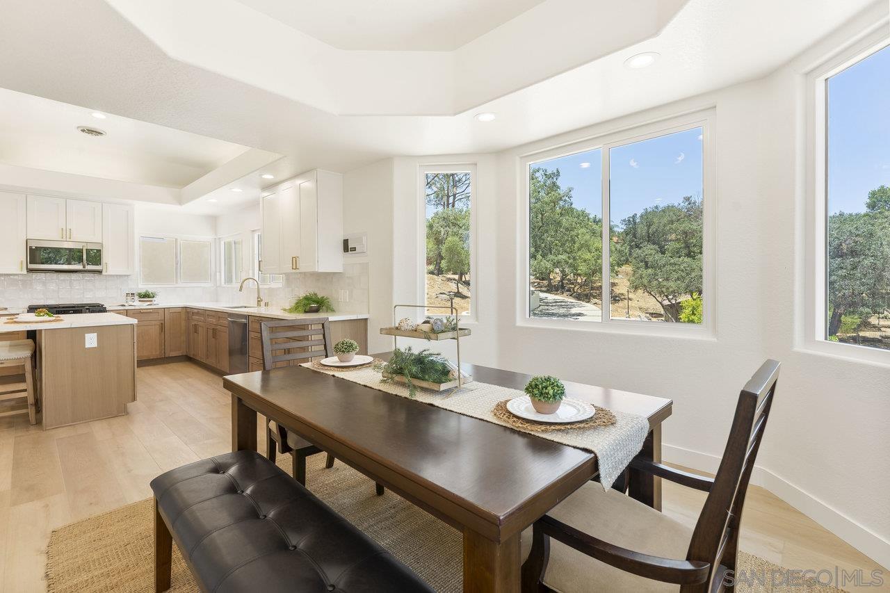 Detail Gallery Image 18 of 54 For 2047  via Del Torrie, Alpine,  CA 91901 - 4 Beds | 3/1 Baths