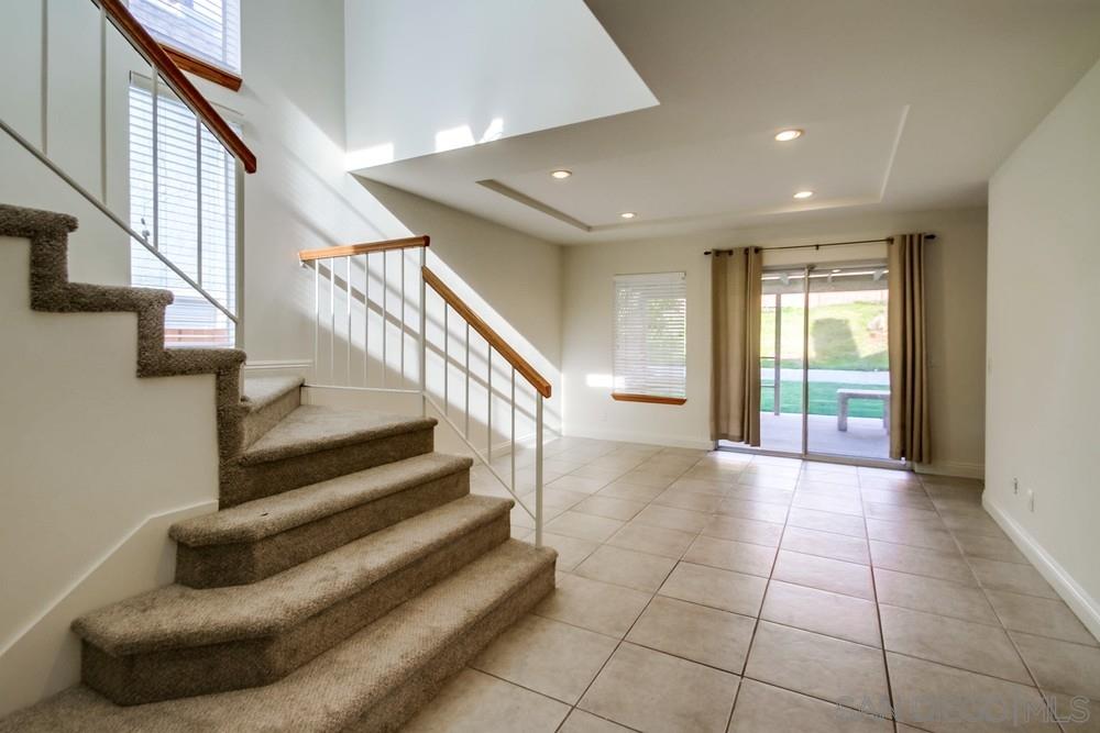 Detail Gallery Image 2 of 24 For 1765  Corte Ventana, Oceanside,  CA 92056 - 3 Beds | 2/1 Baths