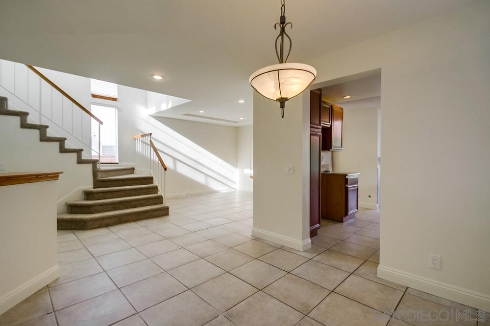 Detail Gallery Image 8 of 24 For 1765  Corte Ventana, Oceanside,  CA 92056 - 3 Beds | 2/1 Baths