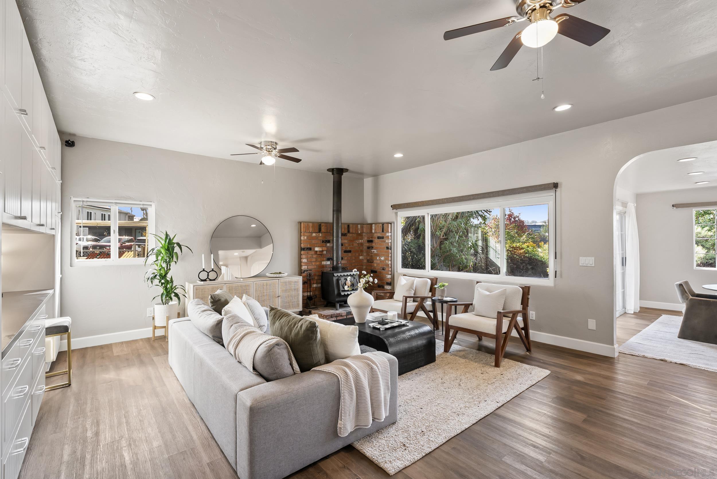 Detail Gallery Image 16 of 49 For 1701  Dayton Dr., Lemon Grove,  CA 91945 - 3 Beds | 2 Baths