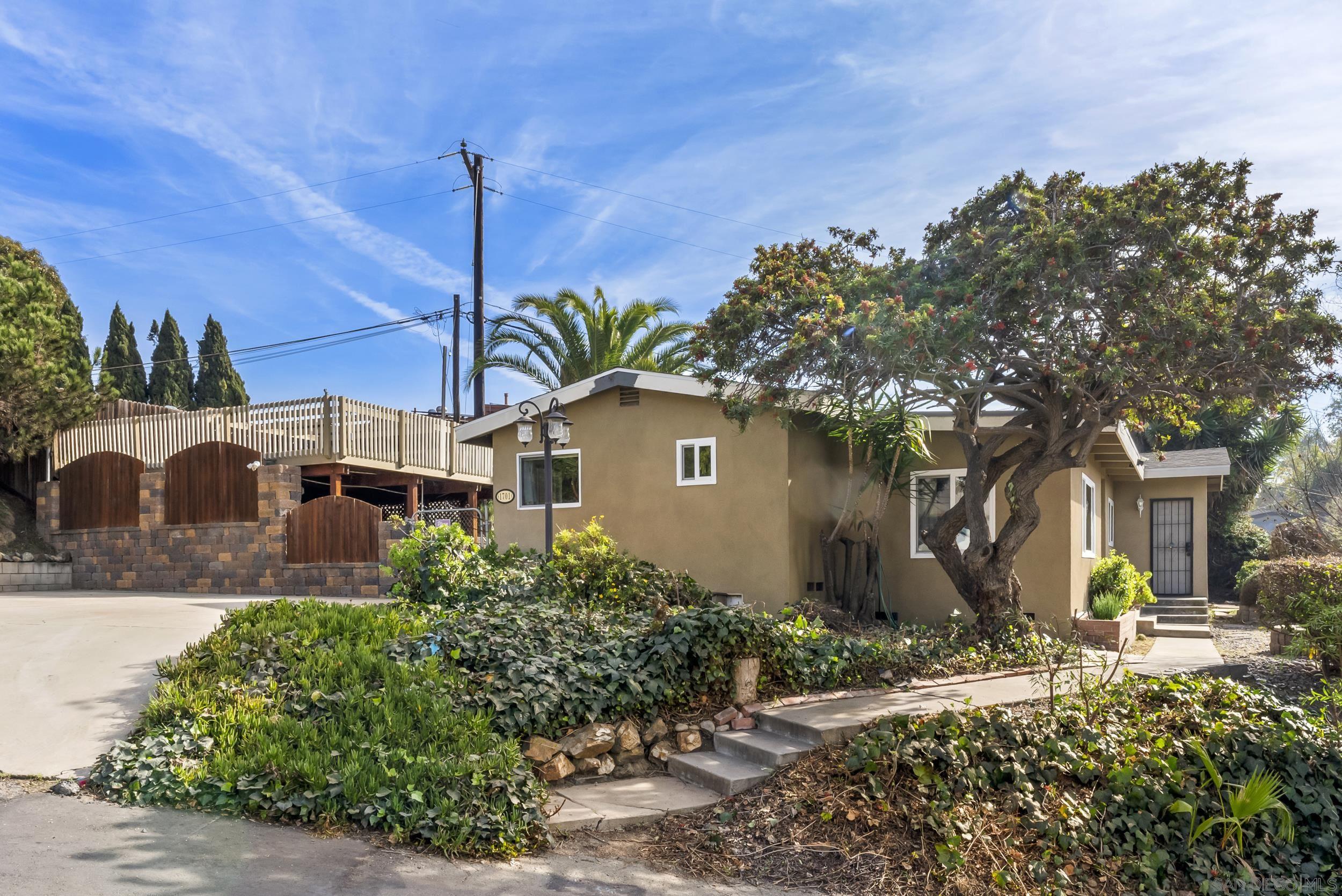 Detail Gallery Image 3 of 49 For 1701  Dayton Dr., Lemon Grove,  CA 91945 - 3 Beds | 2 Baths