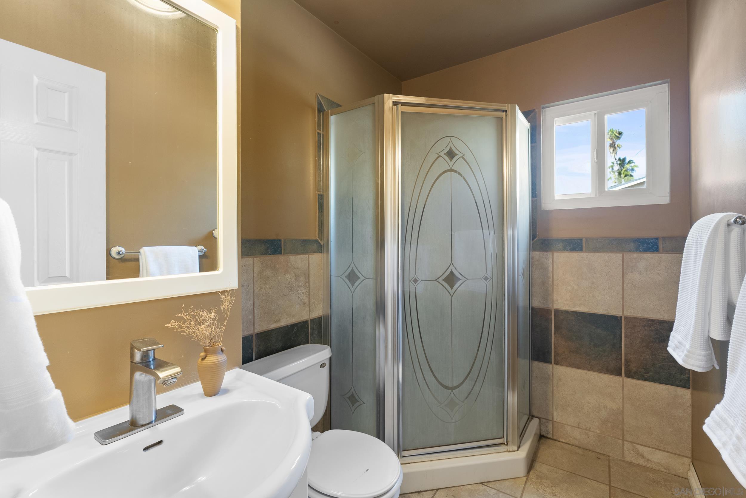 Detail Gallery Image 33 of 49 For 1701  Dayton Dr., Lemon Grove,  CA 91945 - 3 Beds | 2 Baths