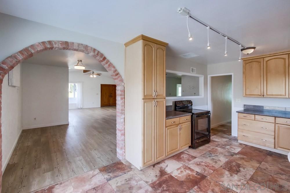 Detail Gallery Image 15 of 52 For 903  Hunter St., Ramona,  CA 92065 - 3 Beds | 2 Baths