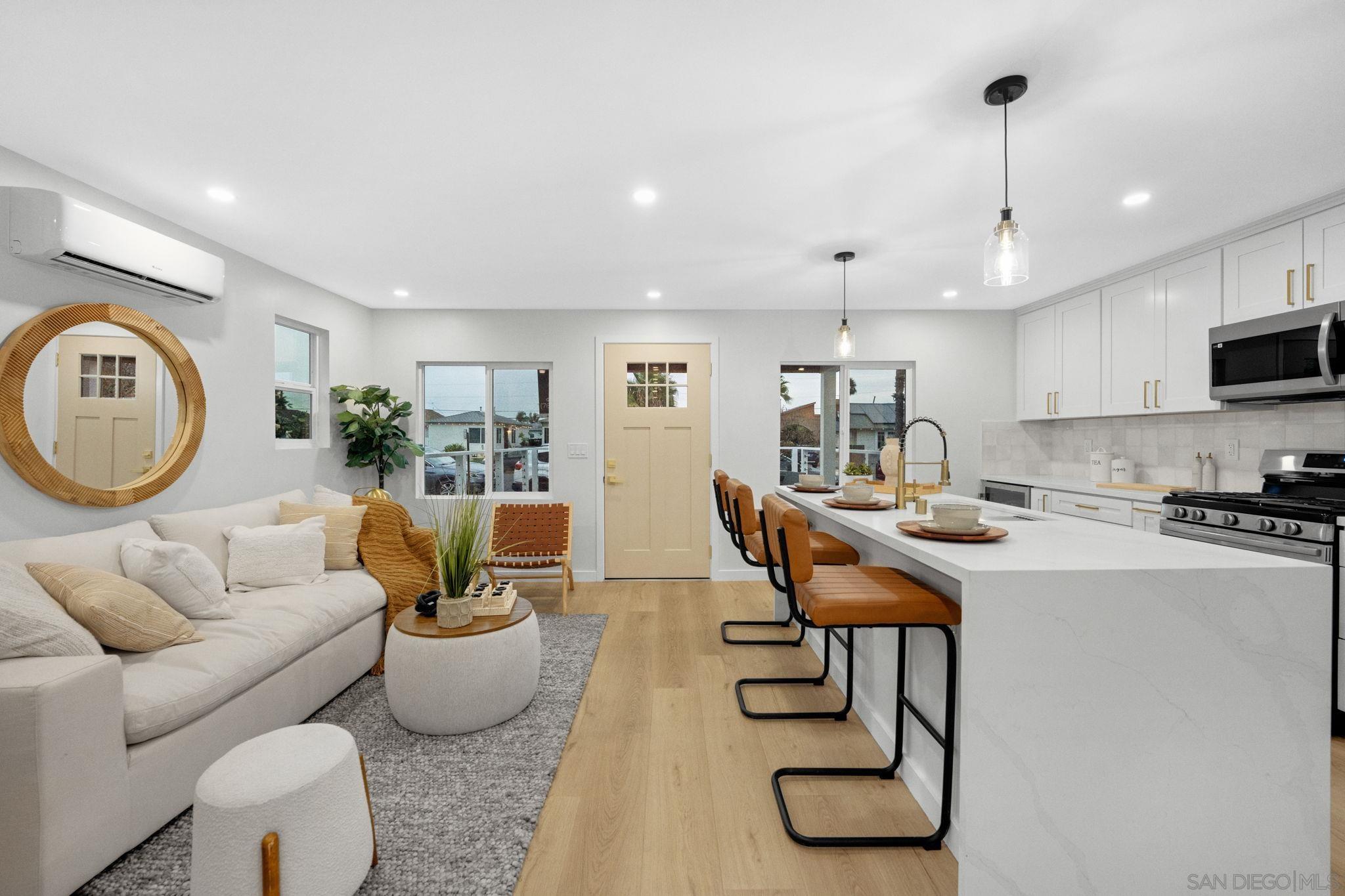 Detail Gallery Image 11 of 27 For 3728  Cherokee Ave, San Diego,  CA 92104 - 4 Beds | 2 Baths