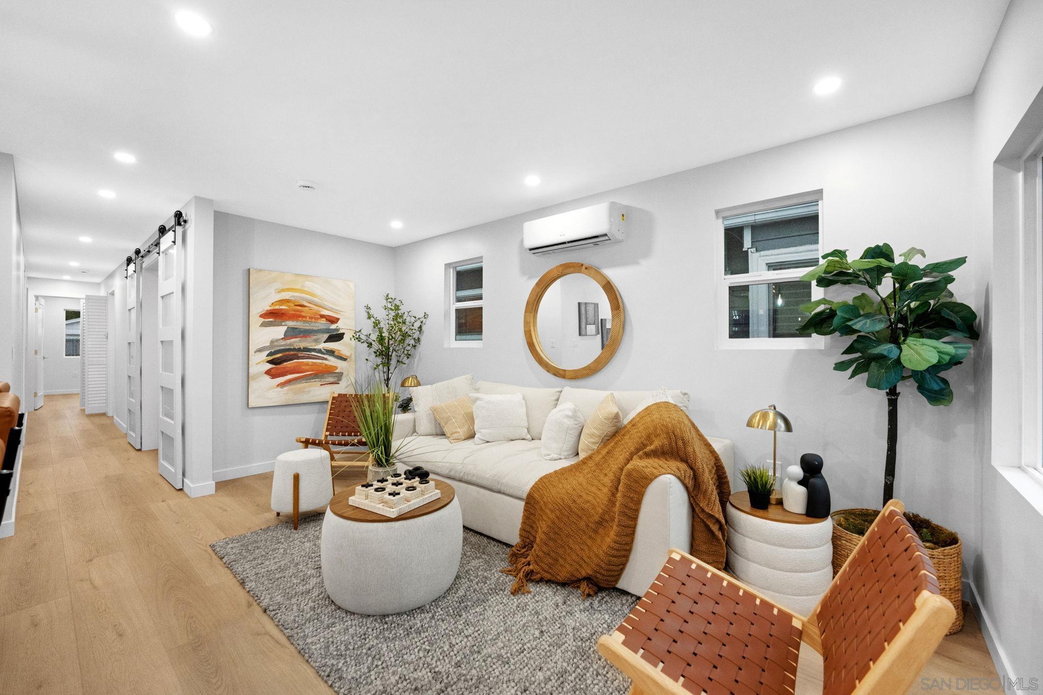 Detail Gallery Image 3 of 27 For 3728  Cherokee Ave, San Diego,  CA 92104 - 4 Beds | 2 Baths