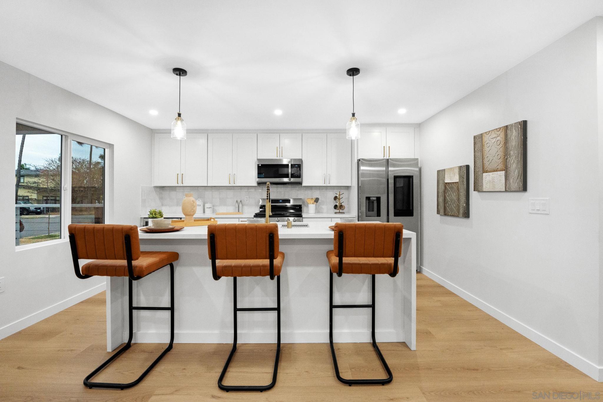 Detail Gallery Image 4 of 27 For 3728  Cherokee Ave, San Diego,  CA 92104 - 4 Beds | 2 Baths