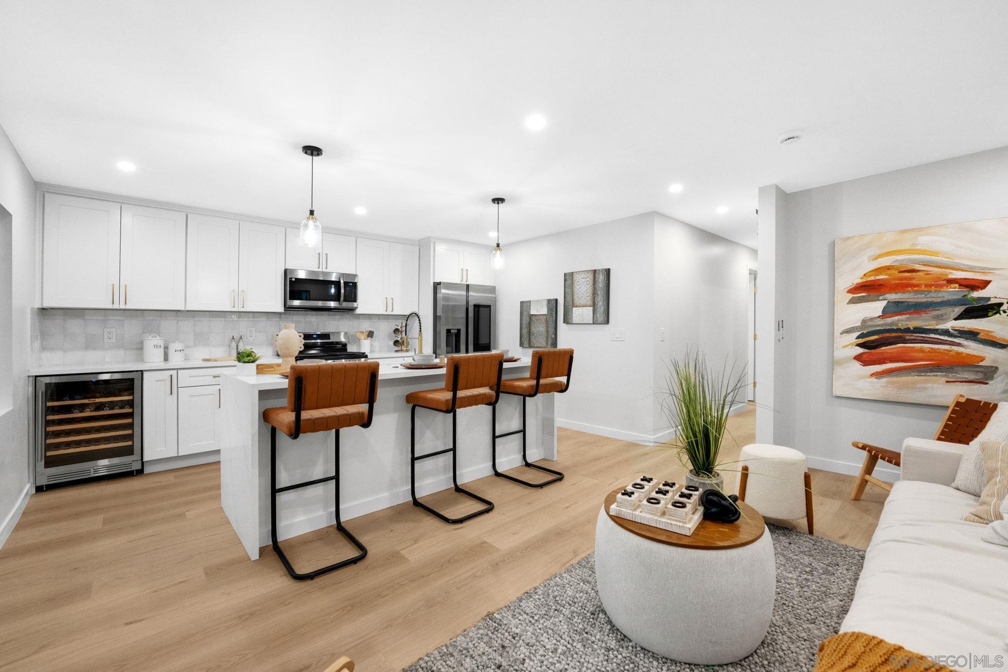 Detail Gallery Image 7 of 27 For 3728  Cherokee Ave, San Diego,  CA 92104 - 4 Beds | 2 Baths