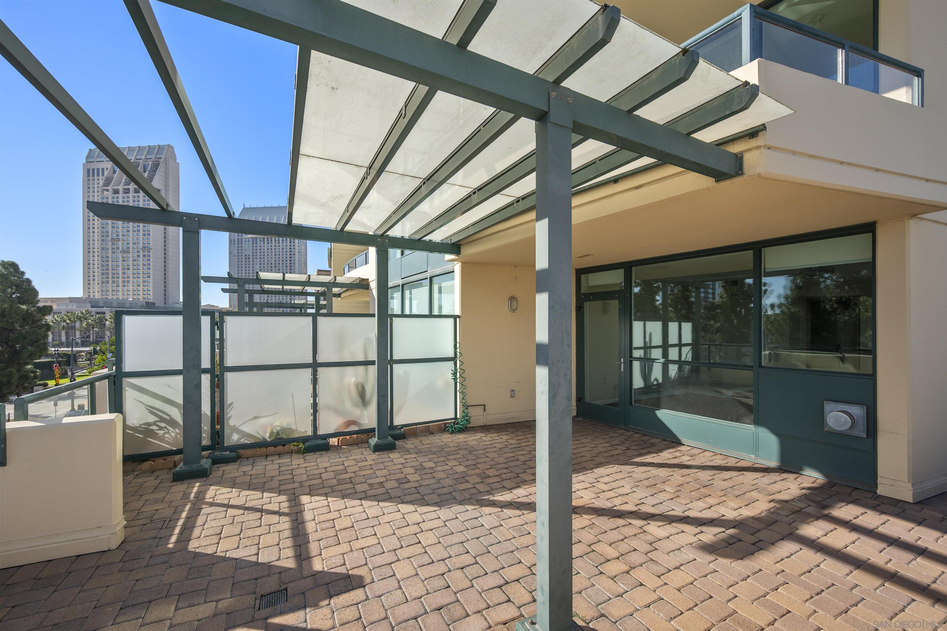 Detail Gallery Image 3 of 49 For 510  1st Ave  #302,  San Diego,  CA 92101 - 2 Beds | 2 Baths